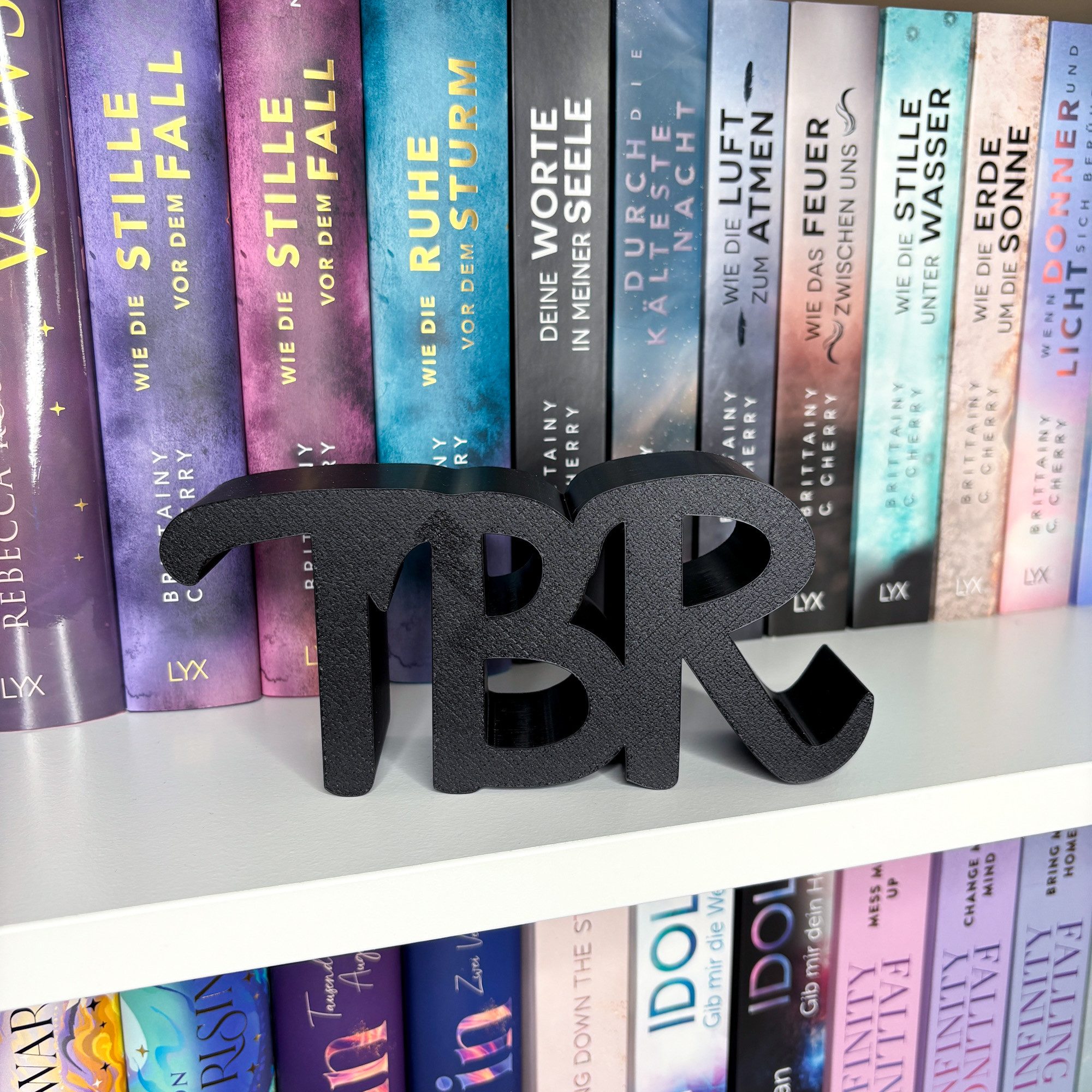 Der Krämer Deko-Schriftzug "TBR" Buch-Aufsteller Bücherregal Dekoration