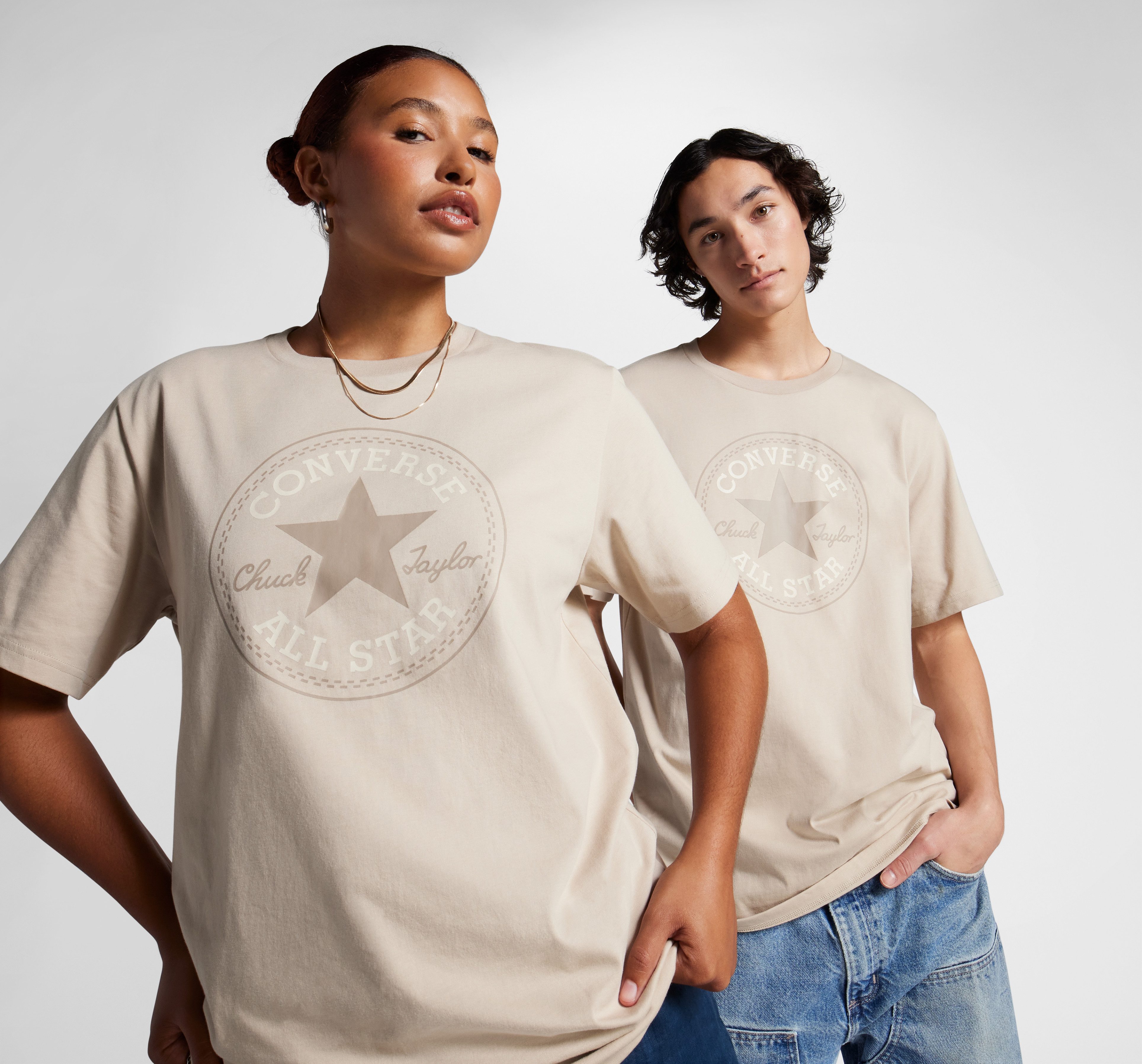 Converse T-Shirt CONVERSE GO-TO CHUCK TAYLOR CLASSIC PATCH TEE Unisex