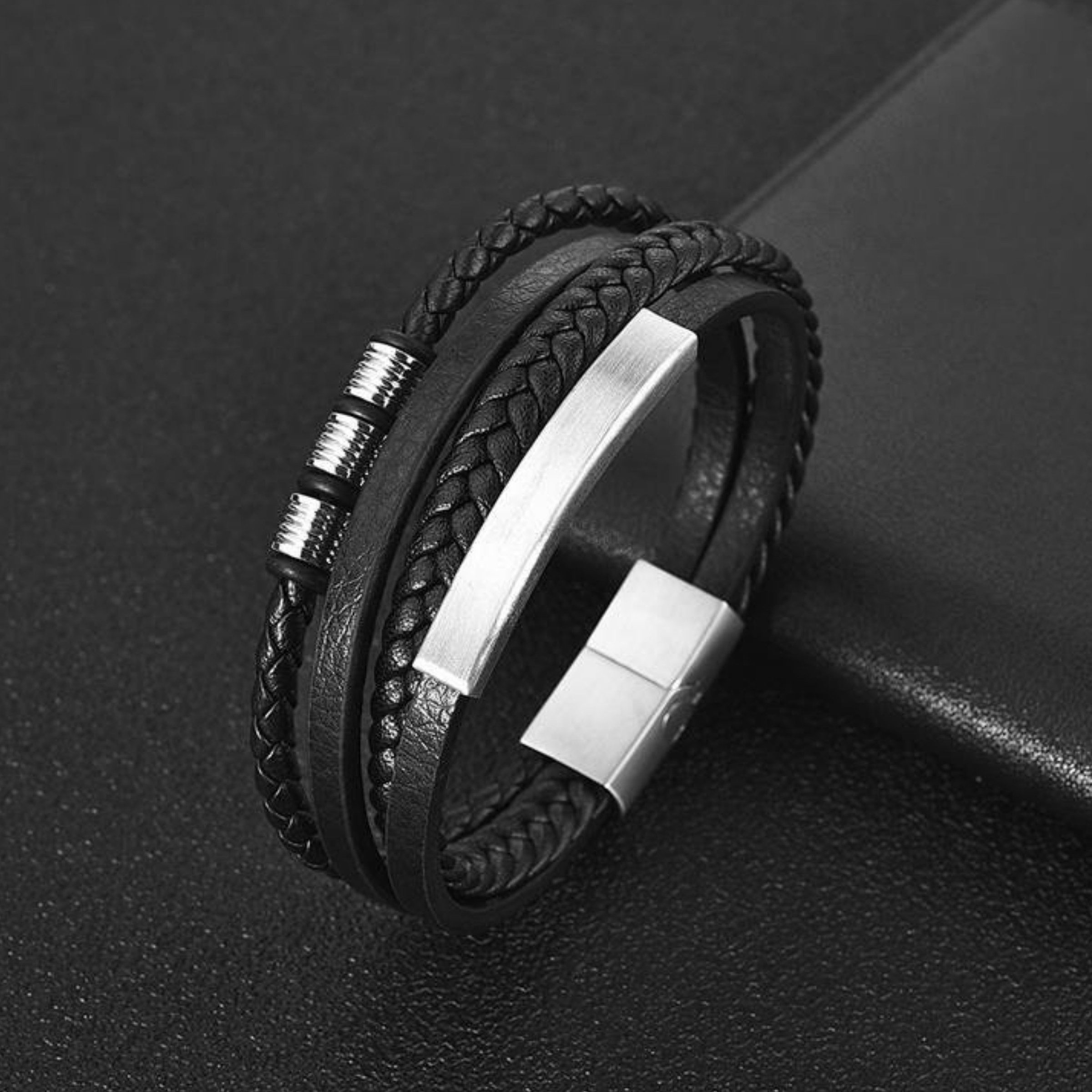 UNIQAL.de Lederarmband Herren "SHAPE" handgefertigt, geflochten, verstellbar (Klassisch, casual, elegant), aus Rindsleder, Edelstahl-Magnetverschluss mit Verlän – Bild 4 von 5