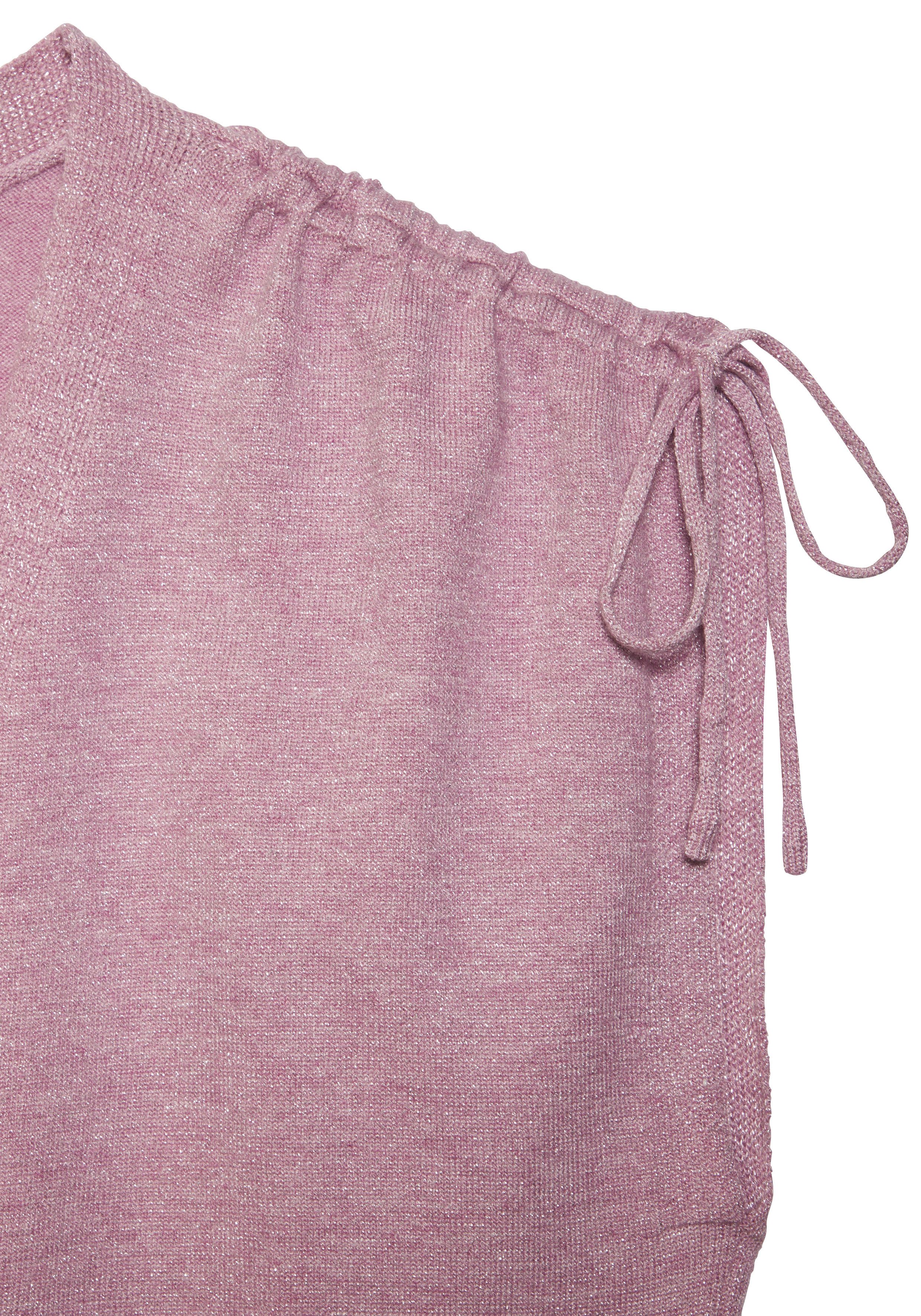 LASCANA Stricktop mit glänzendem Lurexgarn Figurbetontes Strickshirt, Partytop mit Glitzergarn, festlich-elegant – Bild 4 von 5