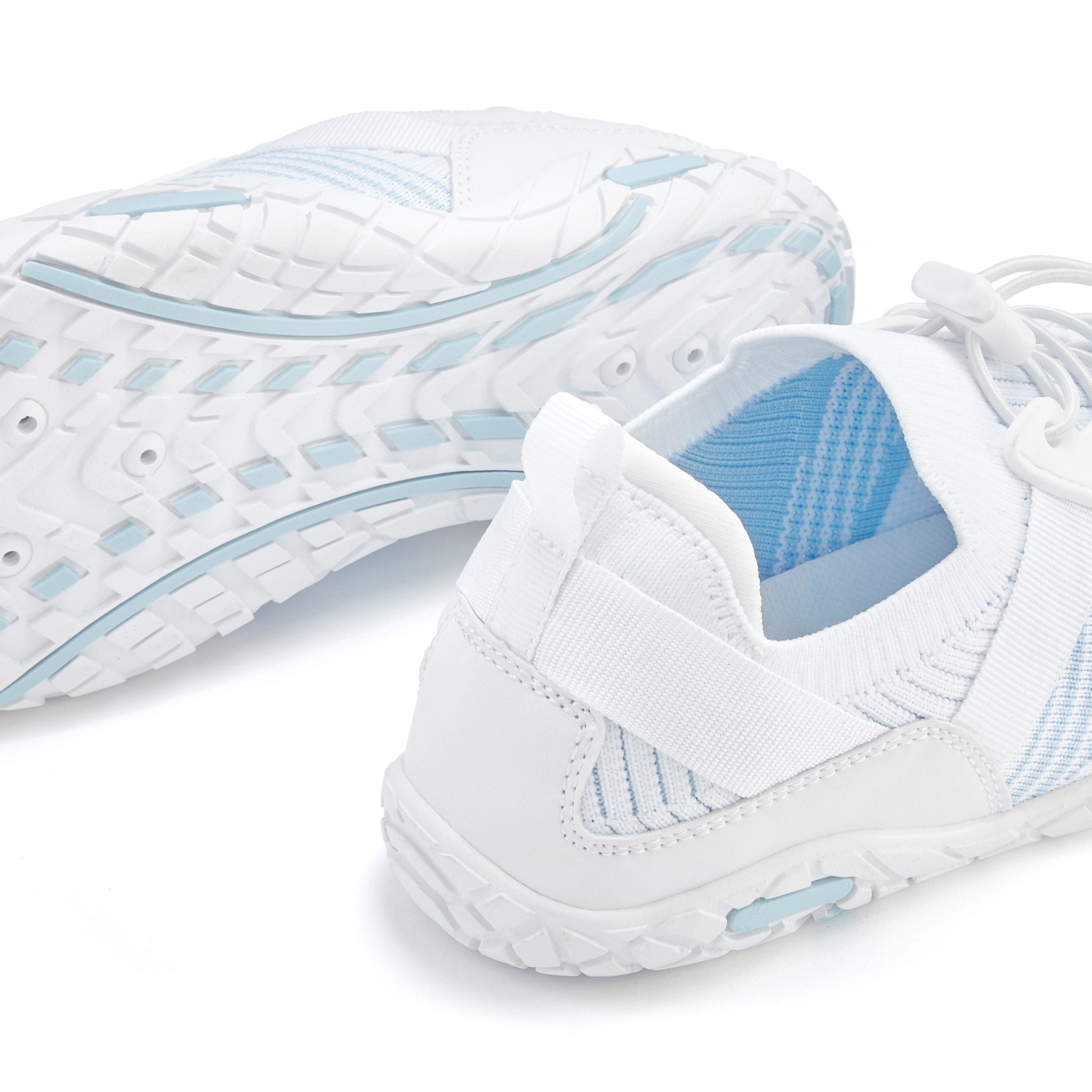 LASCANA Slip-On-Sneaker, Sommer Sneaker, Sneaker Freizeitschuh, Halbschuh superleicht, flache flexible Sohle VEGAN