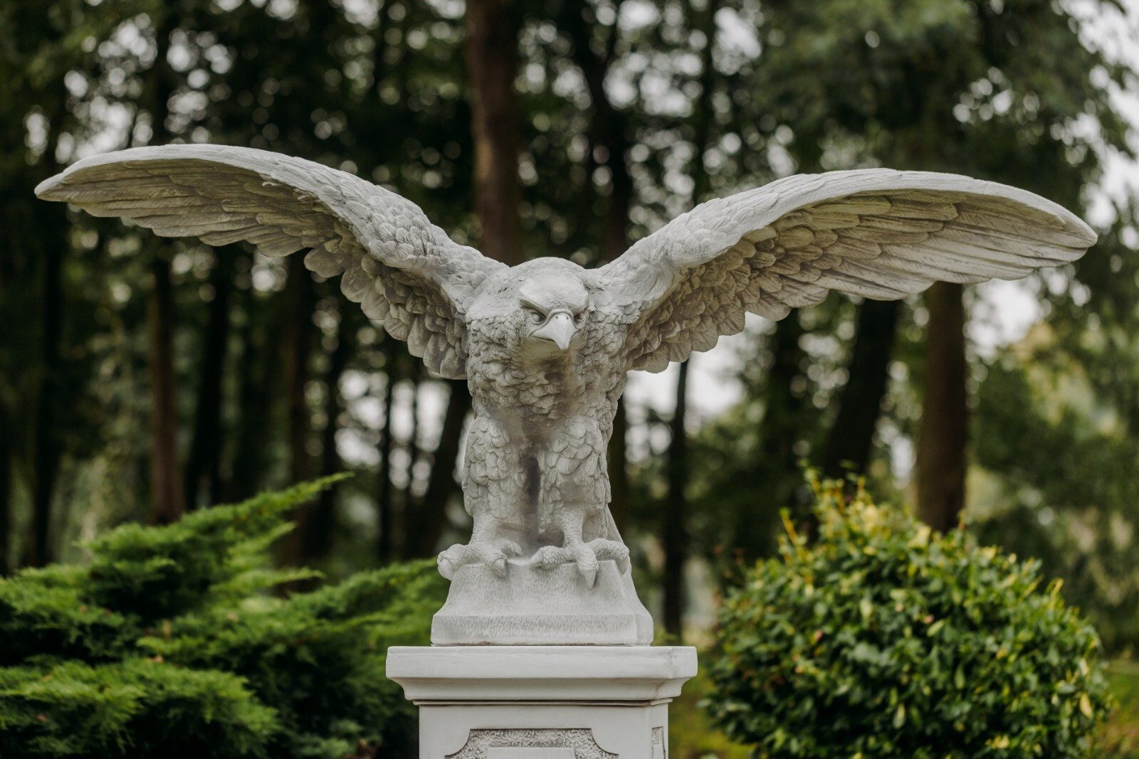 gartendekoparadies.de Gartenfigur Beeindruckende Adler-Statue, H. 83 günstig online kaufen