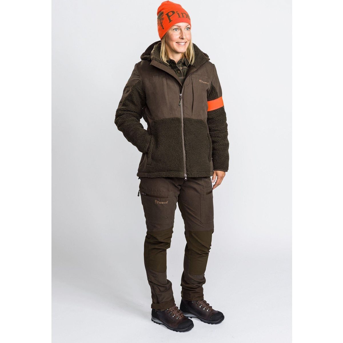 Pinewood Outdoorhose Furudal Caribou Hunt Women Trouser Funktionale Damen-Outdoorhose mit Slim-Fit-Schnitt, atmungsaktiv