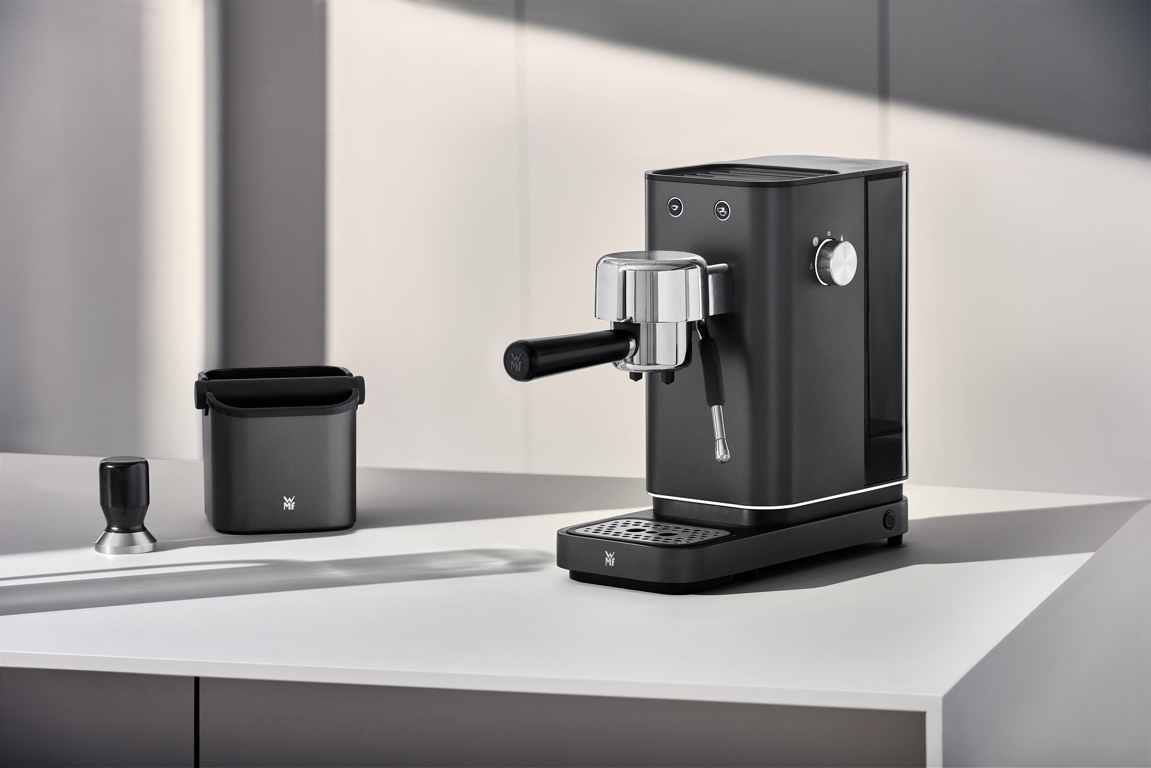 WMF Espressomaschine Lumero Stone Grey, inkl. 3 Einsätzen & Abschlagbox, für 1-2 Tassen, kompakt, LED-Beleuchtung, 15 bar, 1350 Watt, 1-Loch-Milchschaumdüse