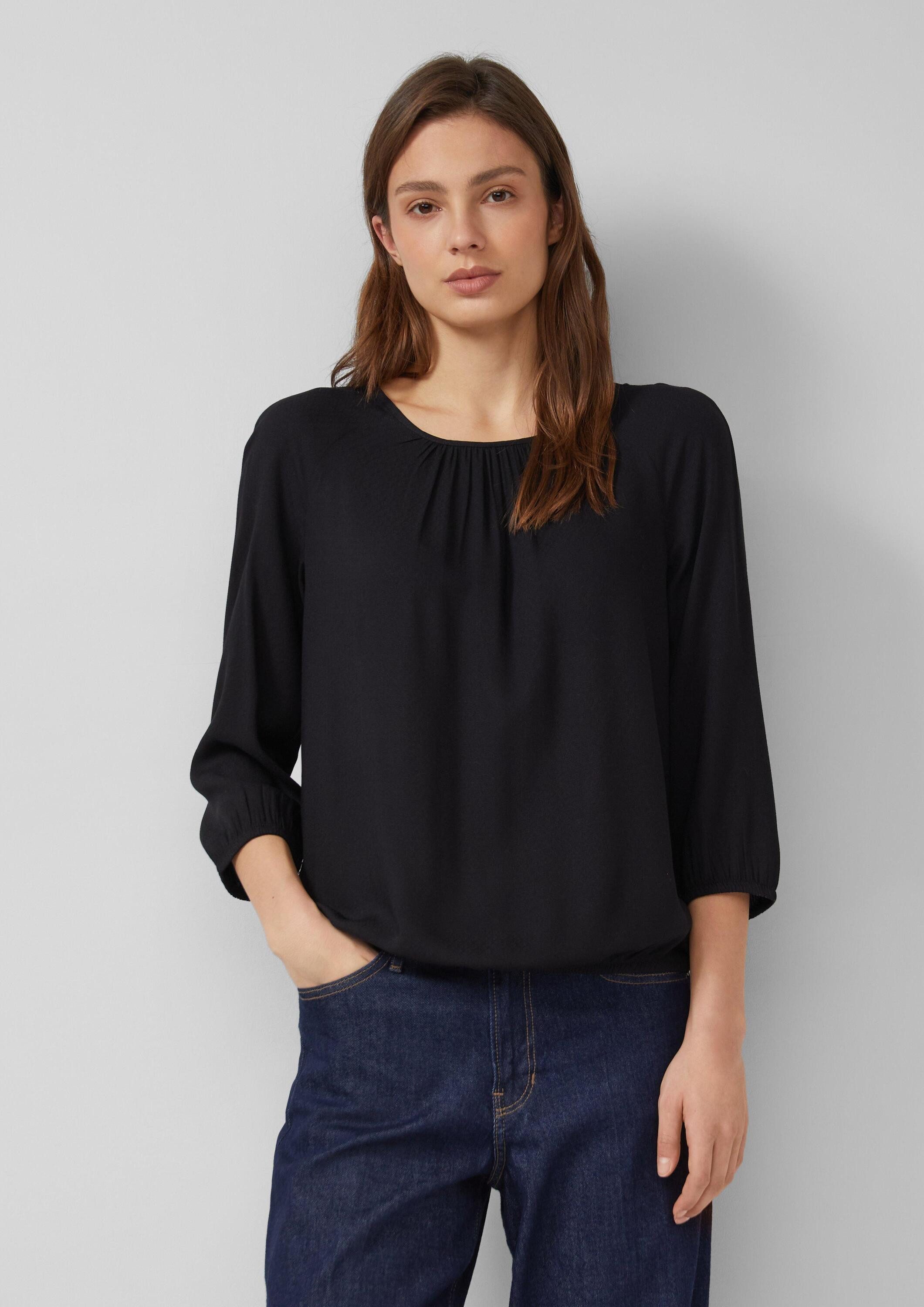 s.Oliver Kurzarmbluse Bluse Strukturierte Viskose-Bluse mit Raff-Details