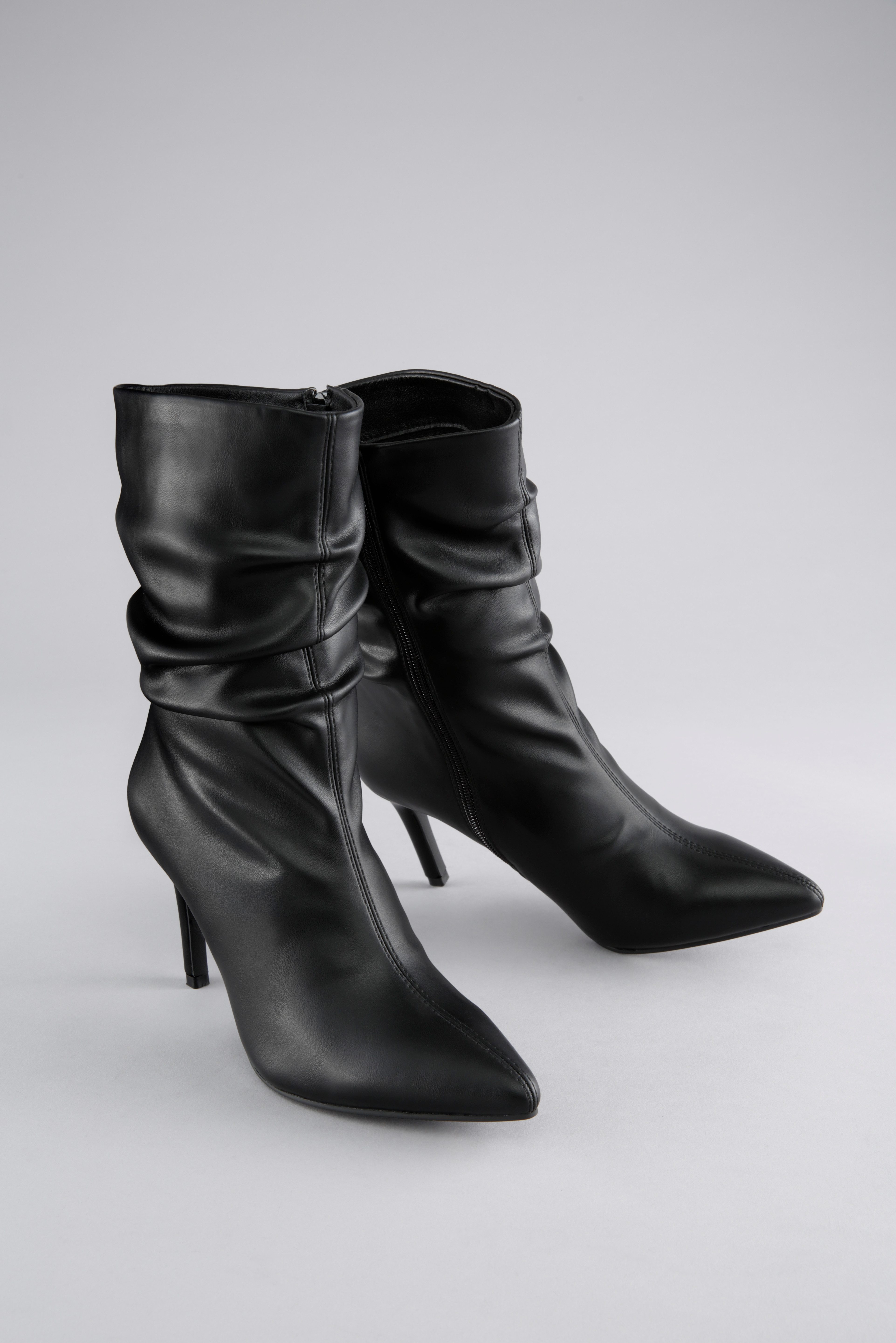 Aniston SHOES Stiefelette mit Raffungen am slouchy Schaft - NEUE KOLLEKTION günstig online kaufen