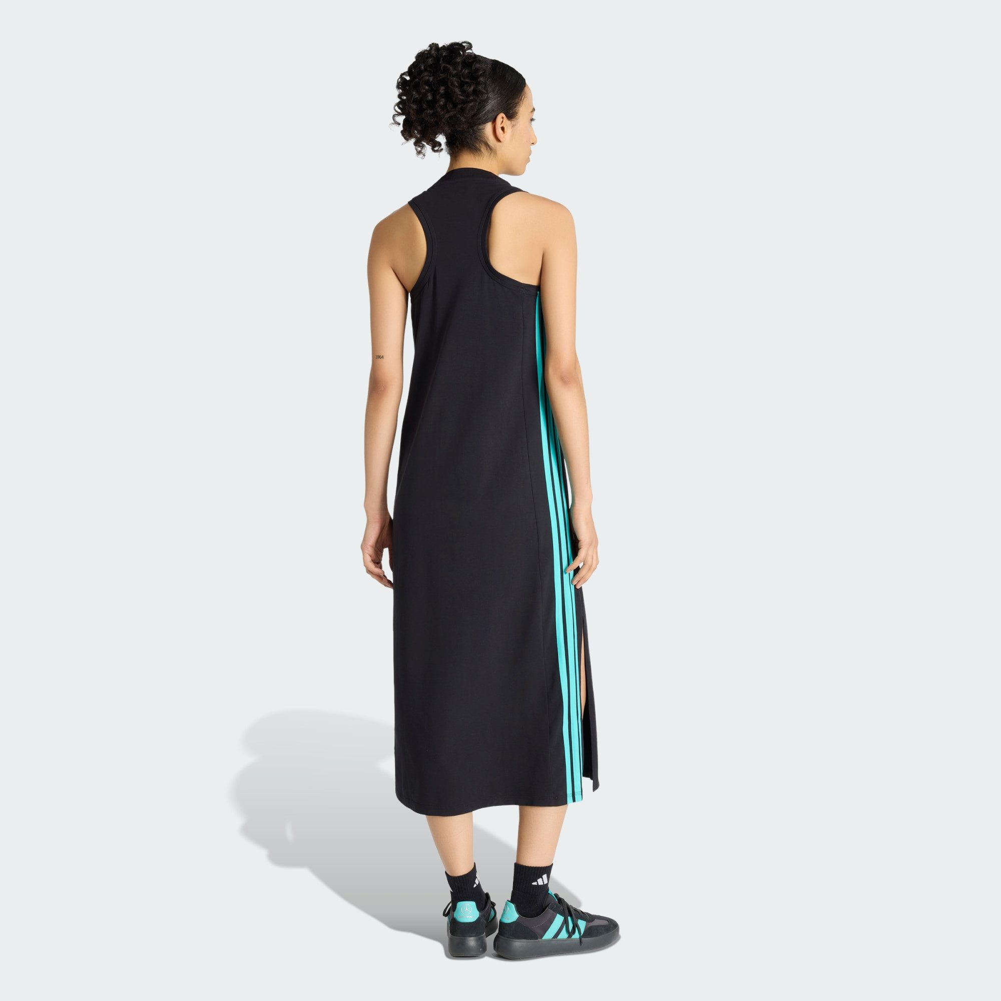 adidas Performance Sweatkleid MERCEDES-AMG PETRONAS FORMULA 1 TEAM DNA KLEID (1-tlg)