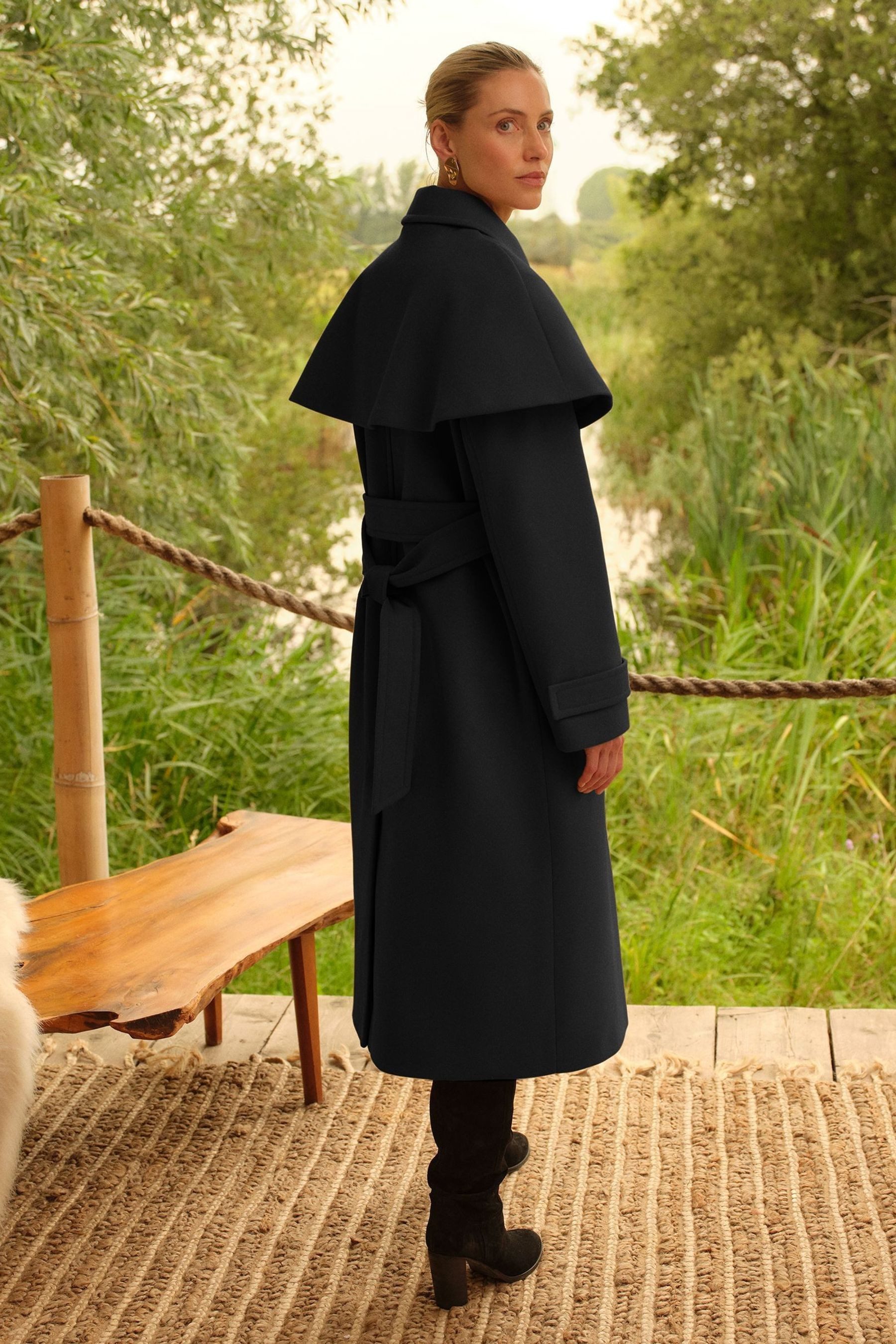 Love & Roses Langmantel Love & Roses Langer Mantel mit Cape (1-tlg)