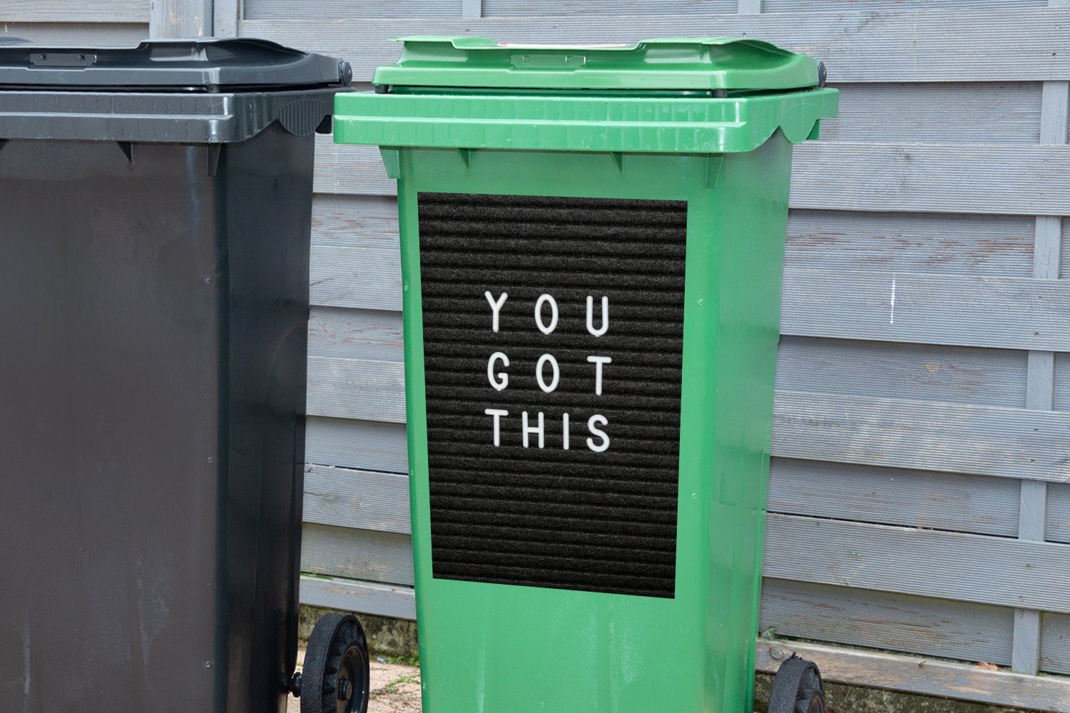 MuchoWow Wandsticker Motivierendes Sticker, (1 Mülleimer-aufkleber, Zitat Mülltonne, Abfalbehälter Container, St)