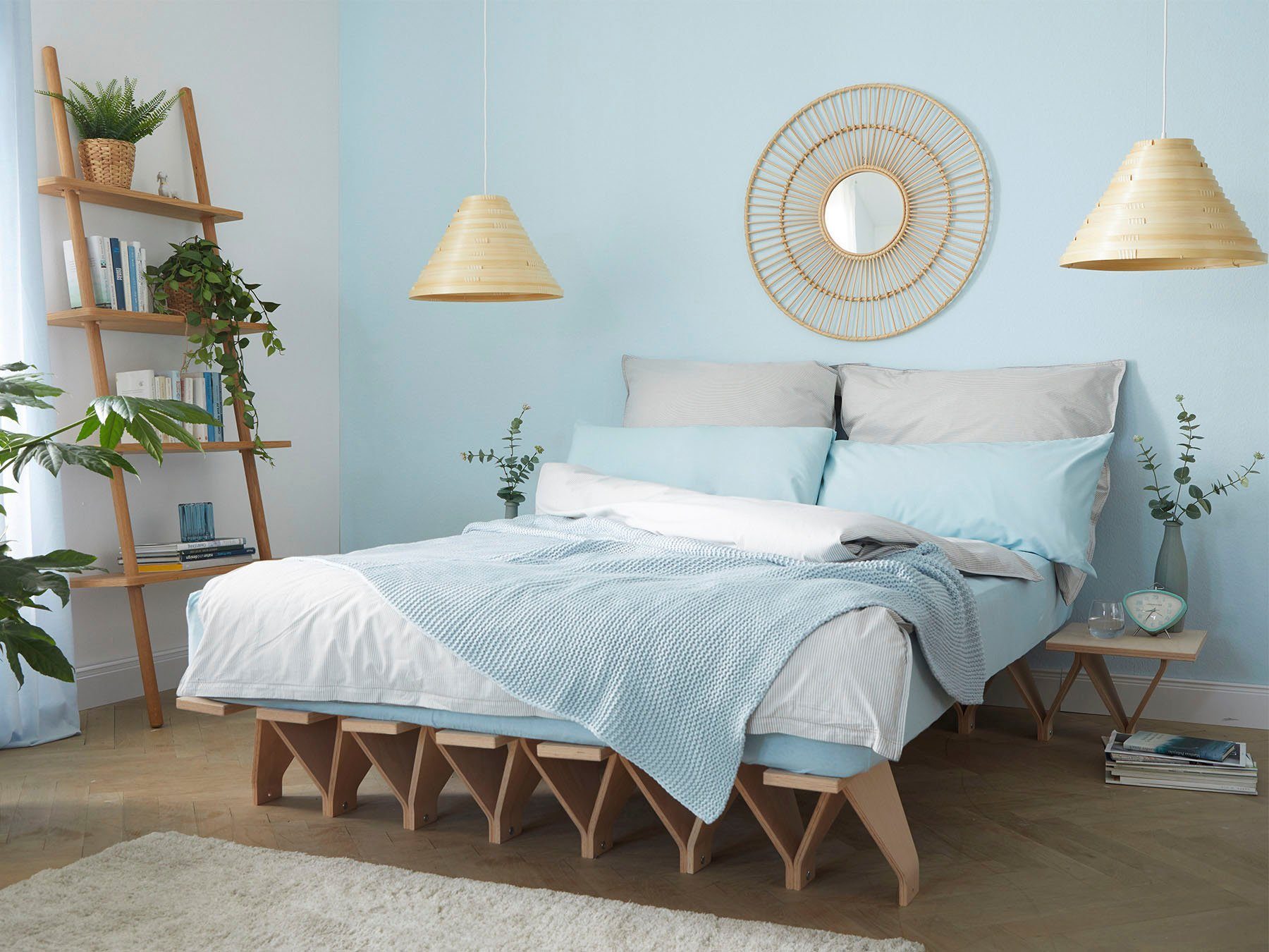 Tojo Bett lieg, reduziertes Design, in mehreren Breiten, erweiterbar zum Familienbett