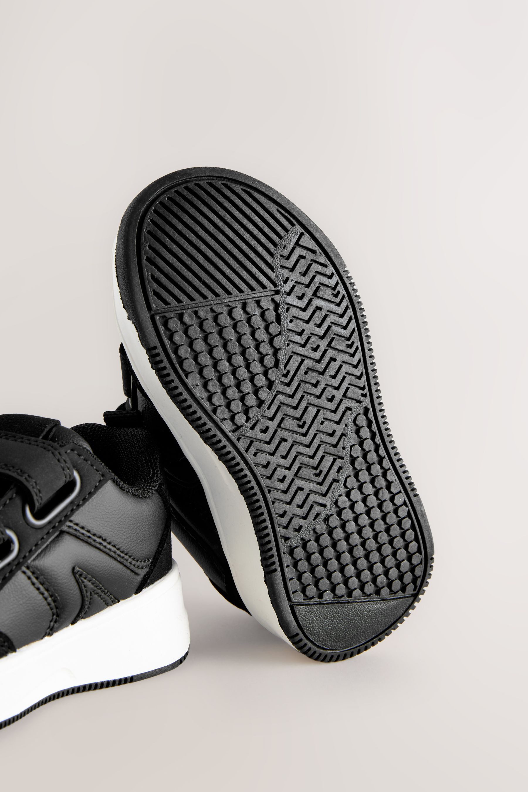 Next Sneaker mit doppeltem Klettverschluss - weit Sneaker (1-tlg)
