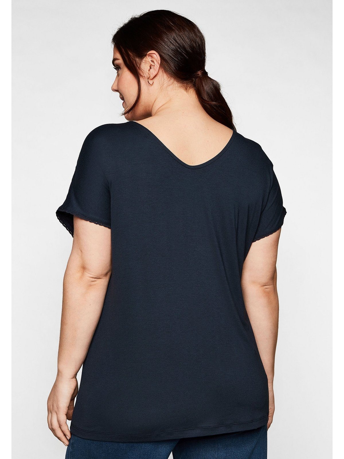Sheego T-Shirt Große Größen mit an Spitze nachtblau und Ärmeln Schulternaht