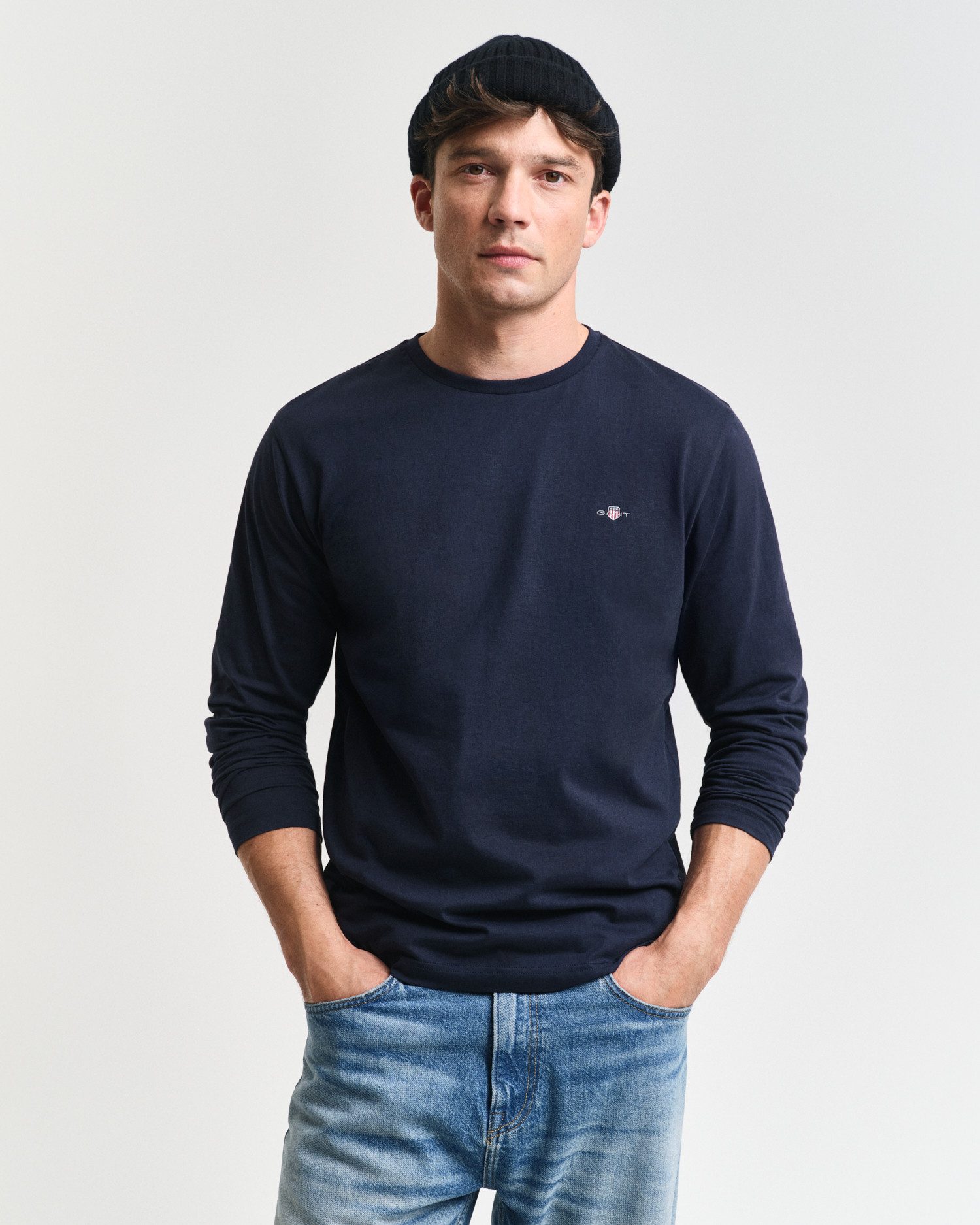 Gant Langarmshirt REG SHIELD LS T-SHIRT mit Logostickerei auf der Brust günstig online kaufen