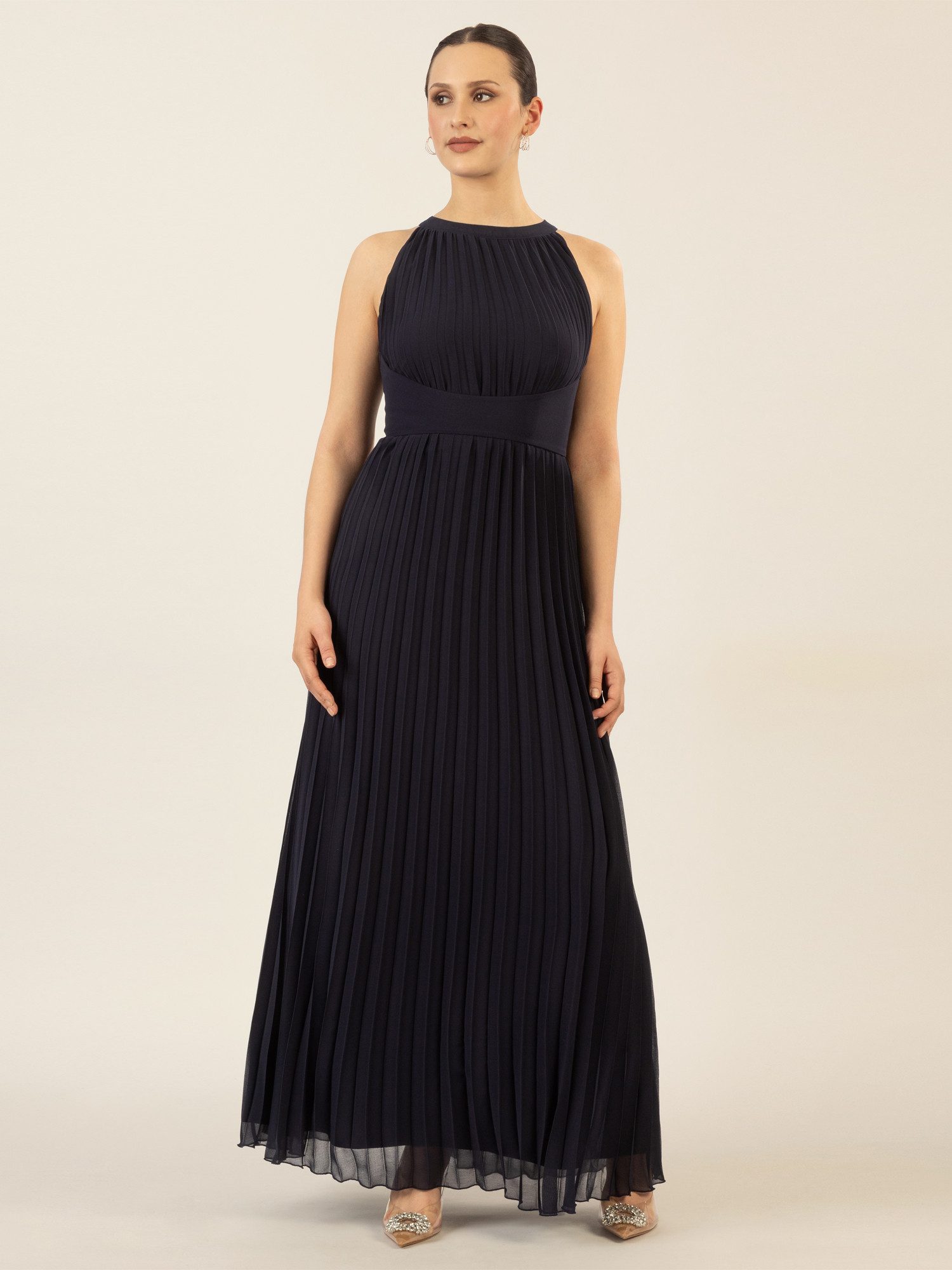 Apart Chiffonkleid aus leicht körnigem, plissiertem günstig online kaufen