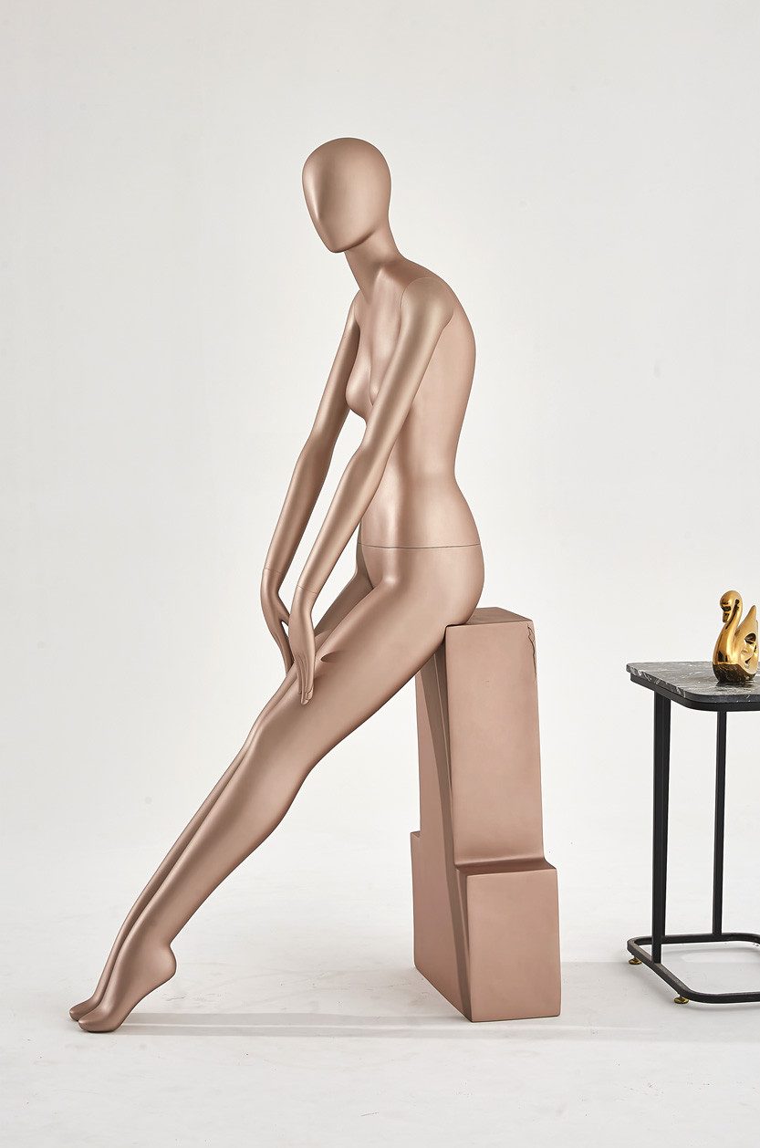 Eurohandisplay Schneiderpuppe Weibliche Schaufensterpuppe beige matt lackiert Egghead Schick, Schaufensterpuppe