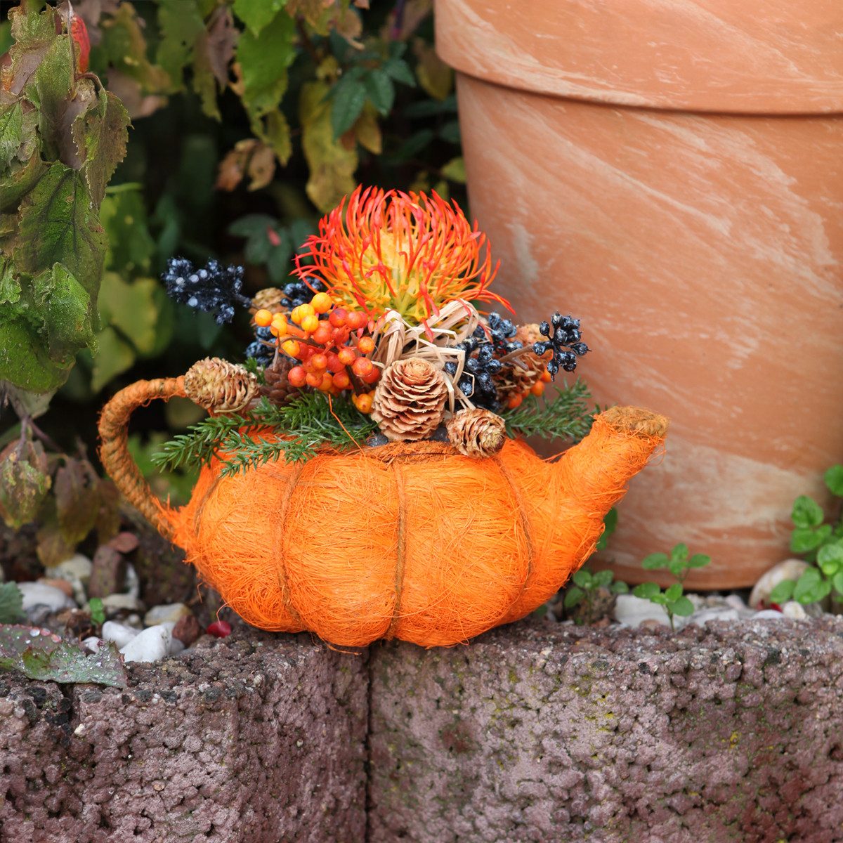 Florists Products Streudeko Pflanzkanne im Kürbisdesign für Herbstdeko und
