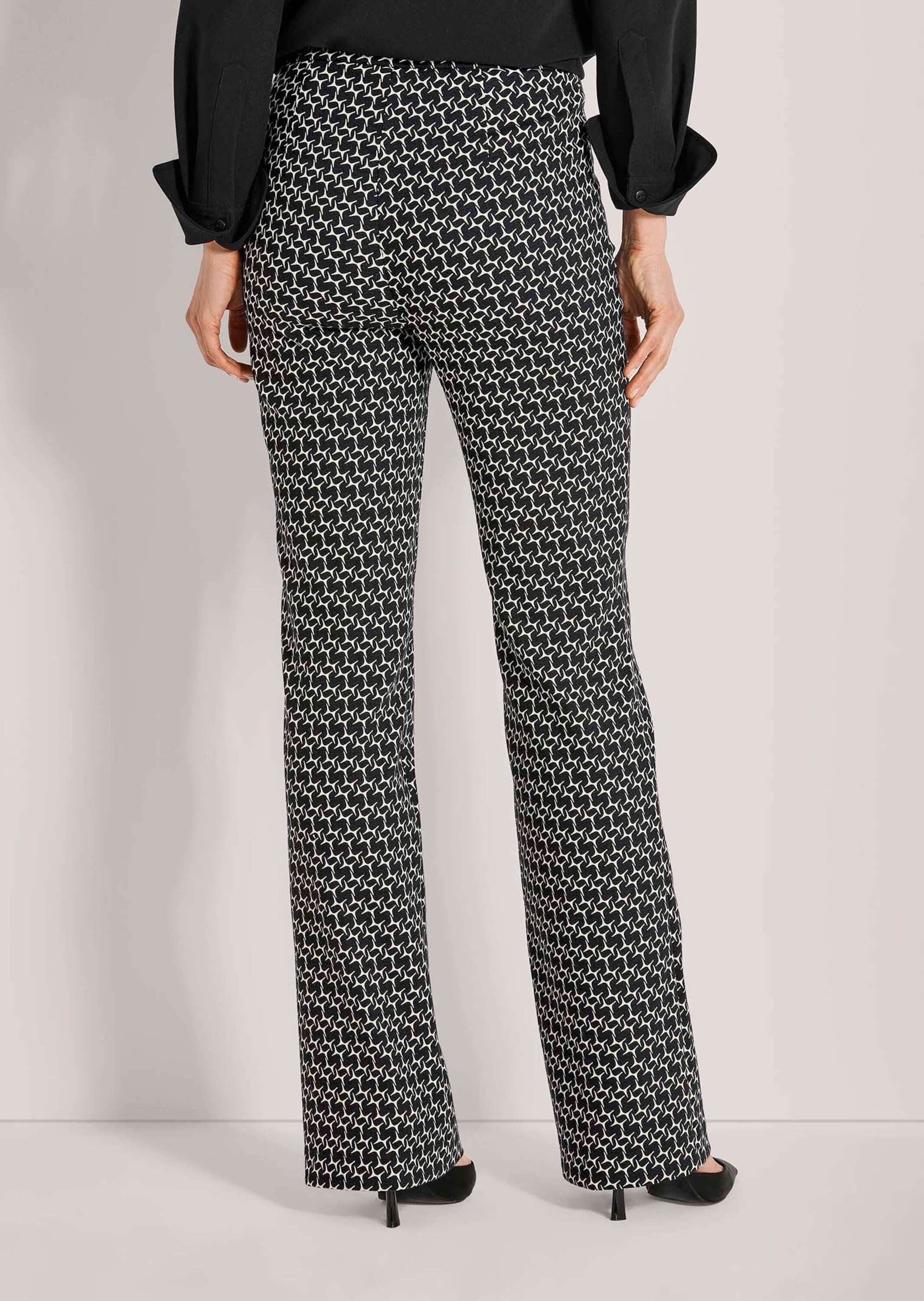 MADELEINE Schlupfhose Elastische Printhose mit grafischem Muster Jacquardhose mit Bügelfalten und Schlupfbund