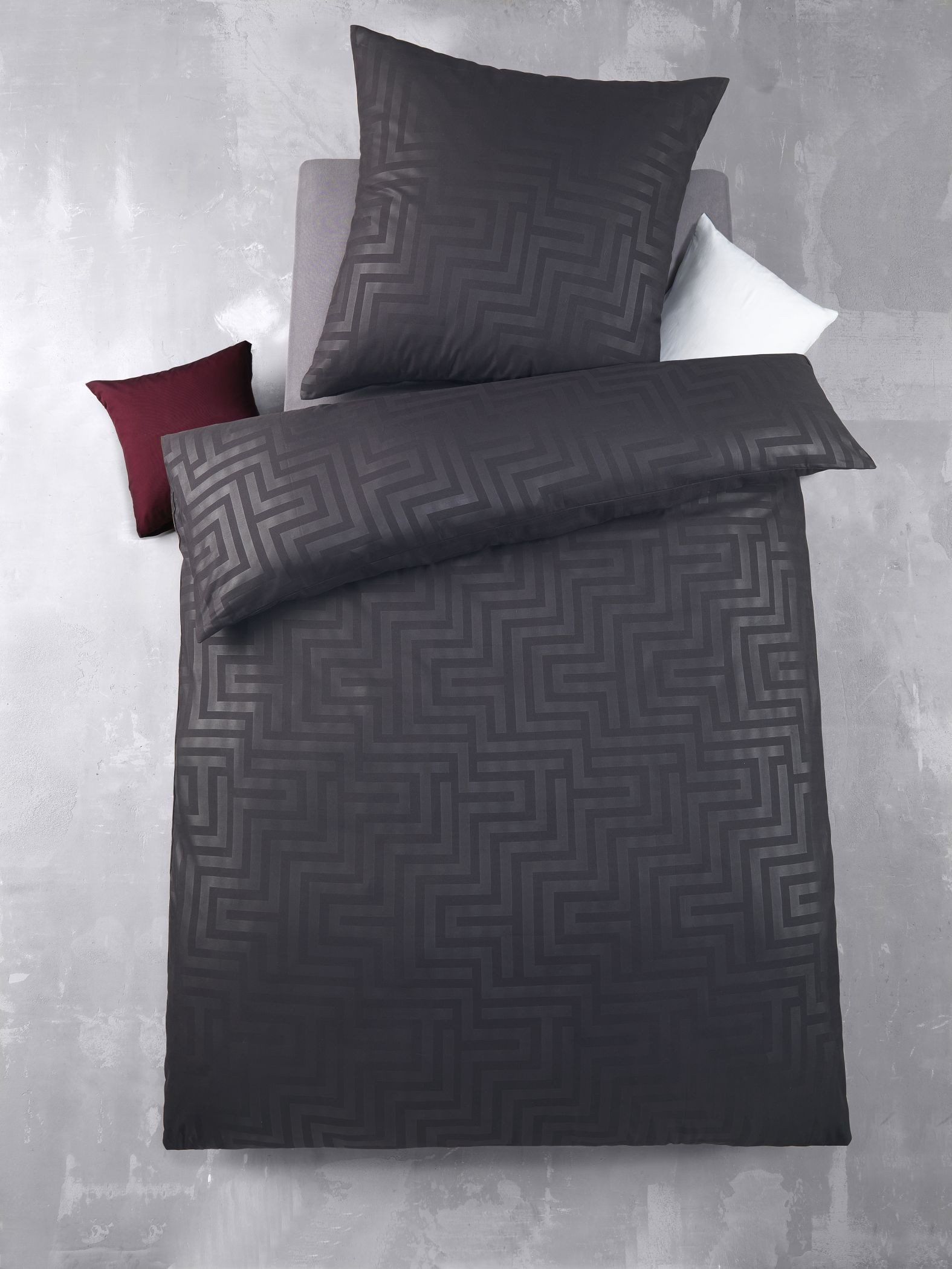 Optidream Bettwäsche Set Mikrofaser 135x200 Design geprägt Labyrinth schwar günstig online kaufen