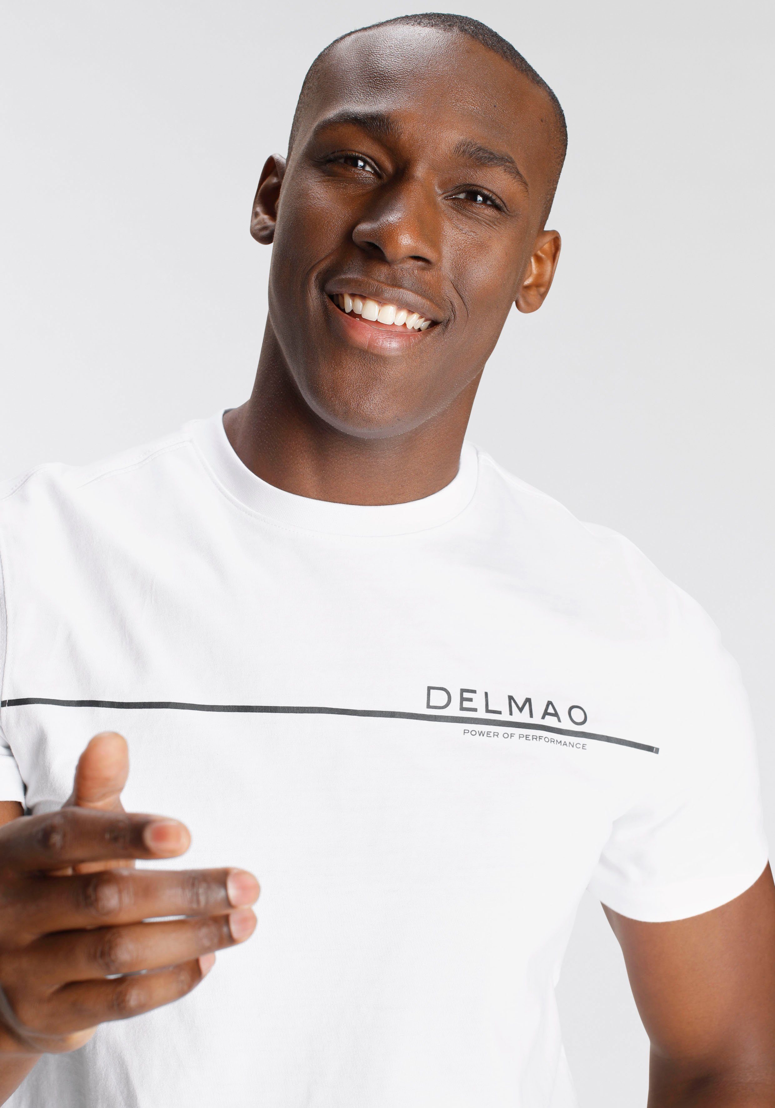 DELMAO T-Shirt Kurzarm, mit coolem Print, Rundhalsausschnitt, aus 100% Baumwolle