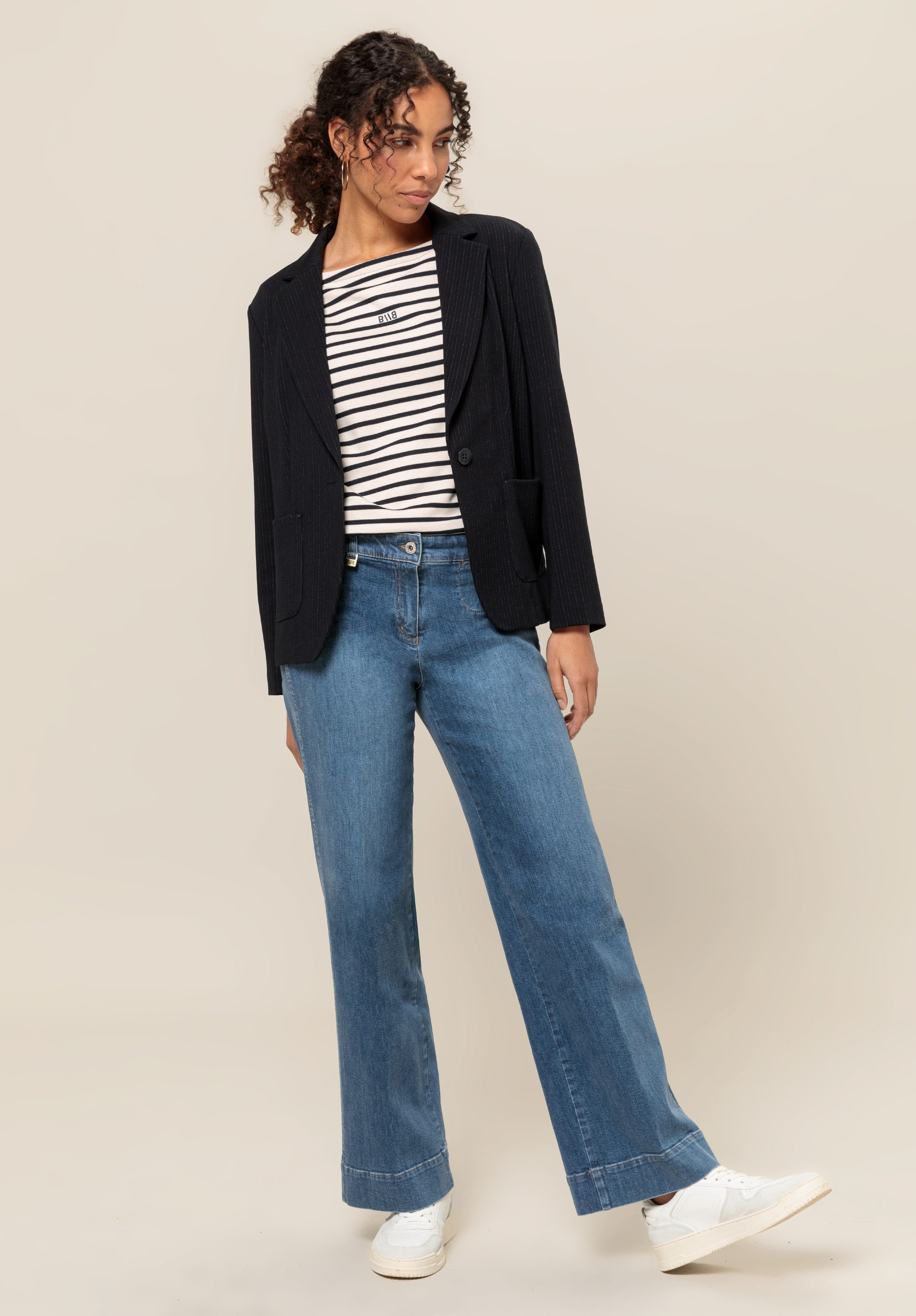 bianca Jerseyblazer ARIANE in Nadelstreifen-Optik aus Jerseyqualität