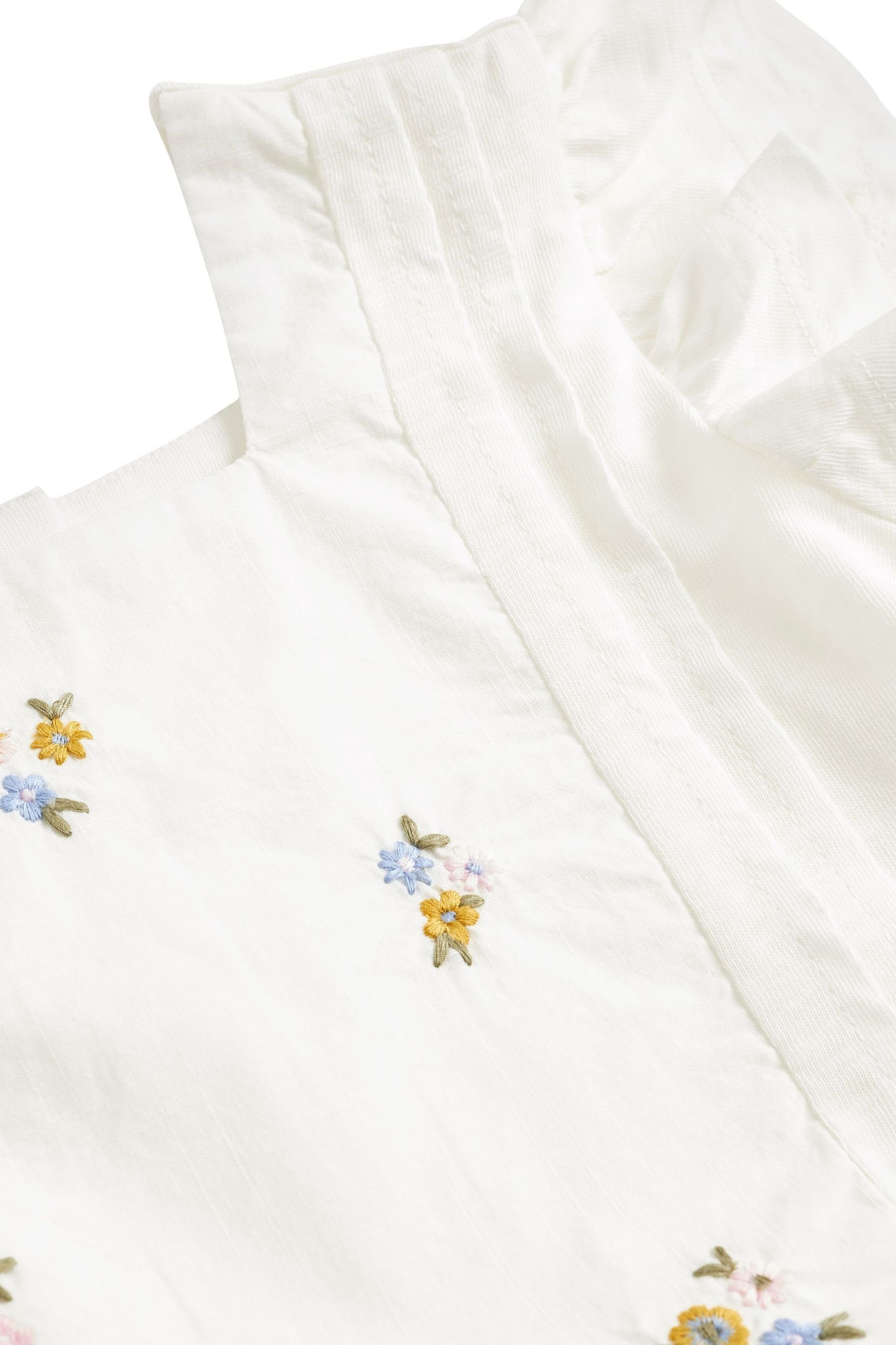 Floral T-Shirt Next T-Shirt Embroidered Rüschenärmeln White mit (1-tlg)