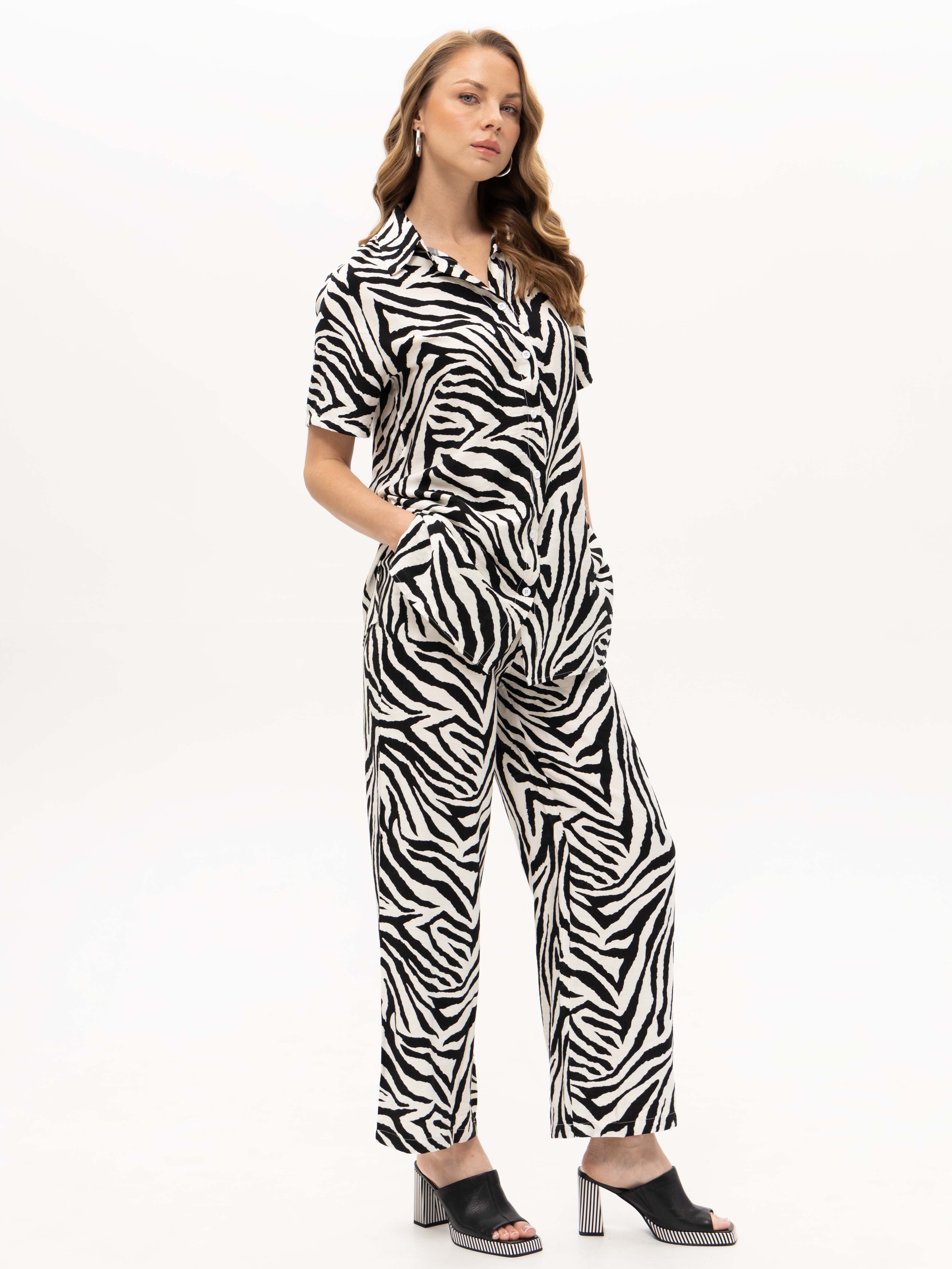 Passioni Anzug Zweiteiliges Set mit Zebra Print Zweiteiliges Set mit Zebramuster