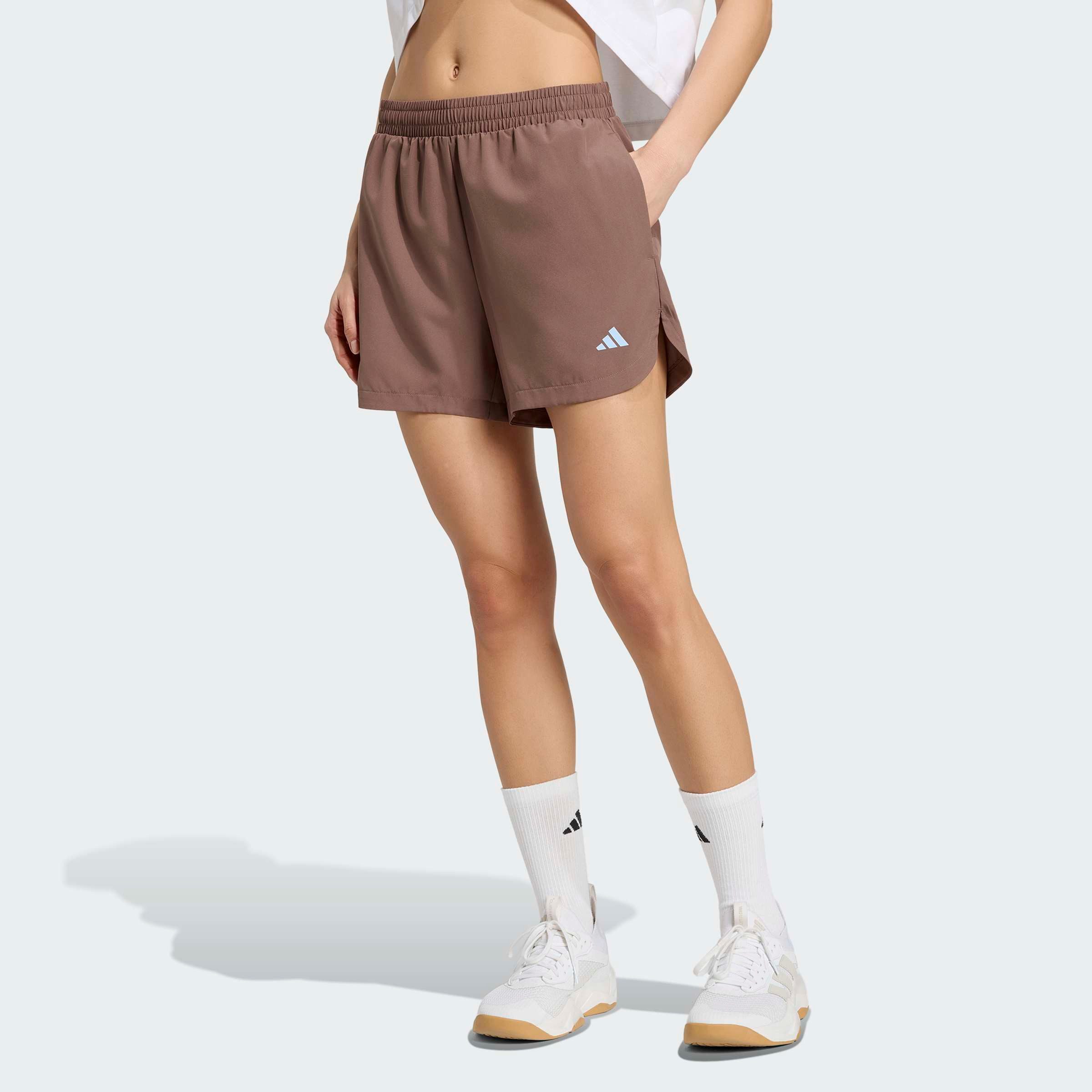 adidas Performance Shorts 3-STREIFEN STUDIO AUS GEWEBTEM MATERIAL ohne Verschluss, aus Polyester, enger Schnitt