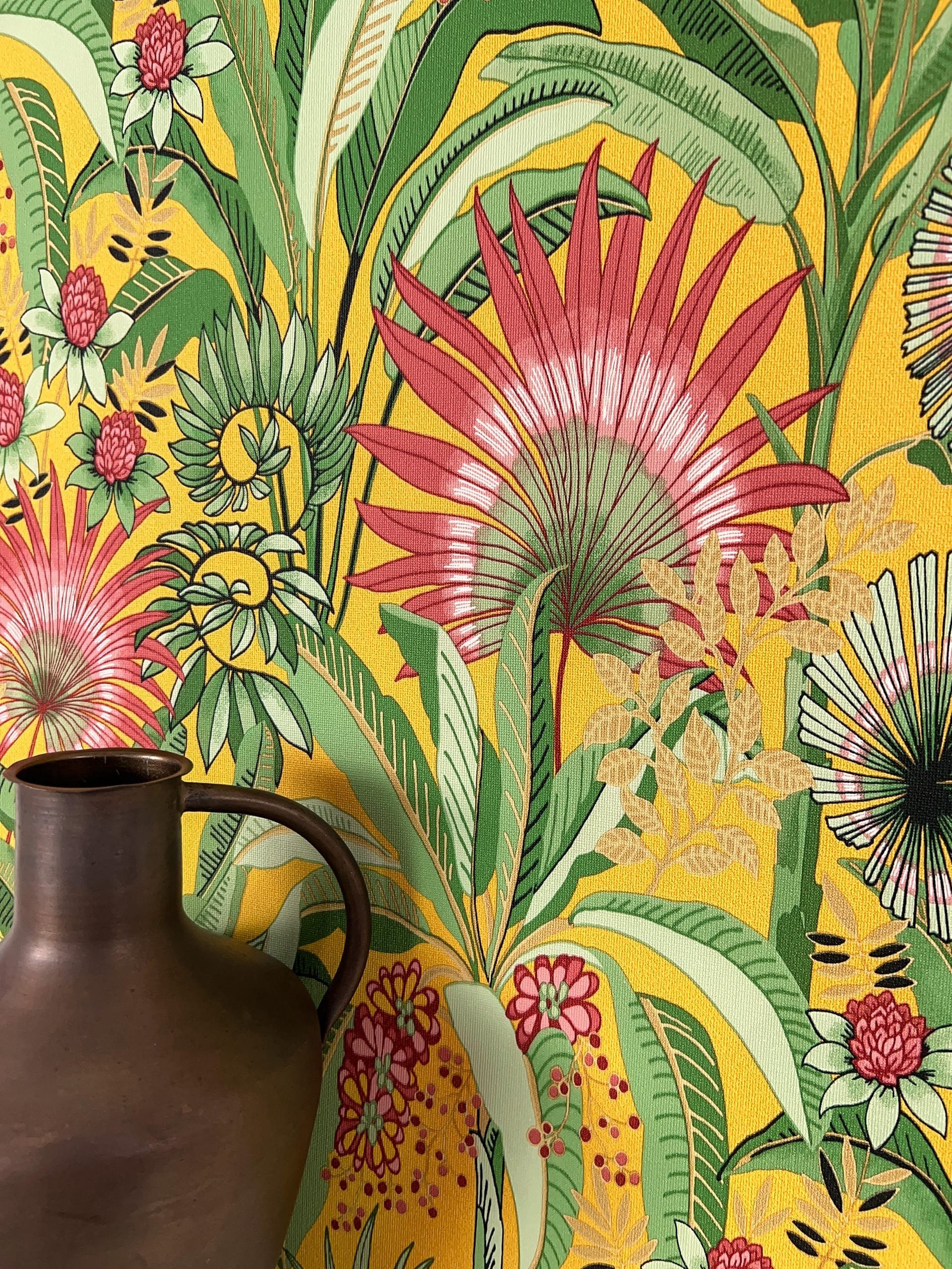 Newroom Vliestapete Nanika Yellow Tapete Mustertapete Dschungel,Palmen,Blätter, Gelb Tapete Modern Dschungel – Mustertapete Blumentapete Grün Rot Tropisch Floral Palmen Blätter für Wohnzimmer Schlafzimmer Küche, Blumentapete