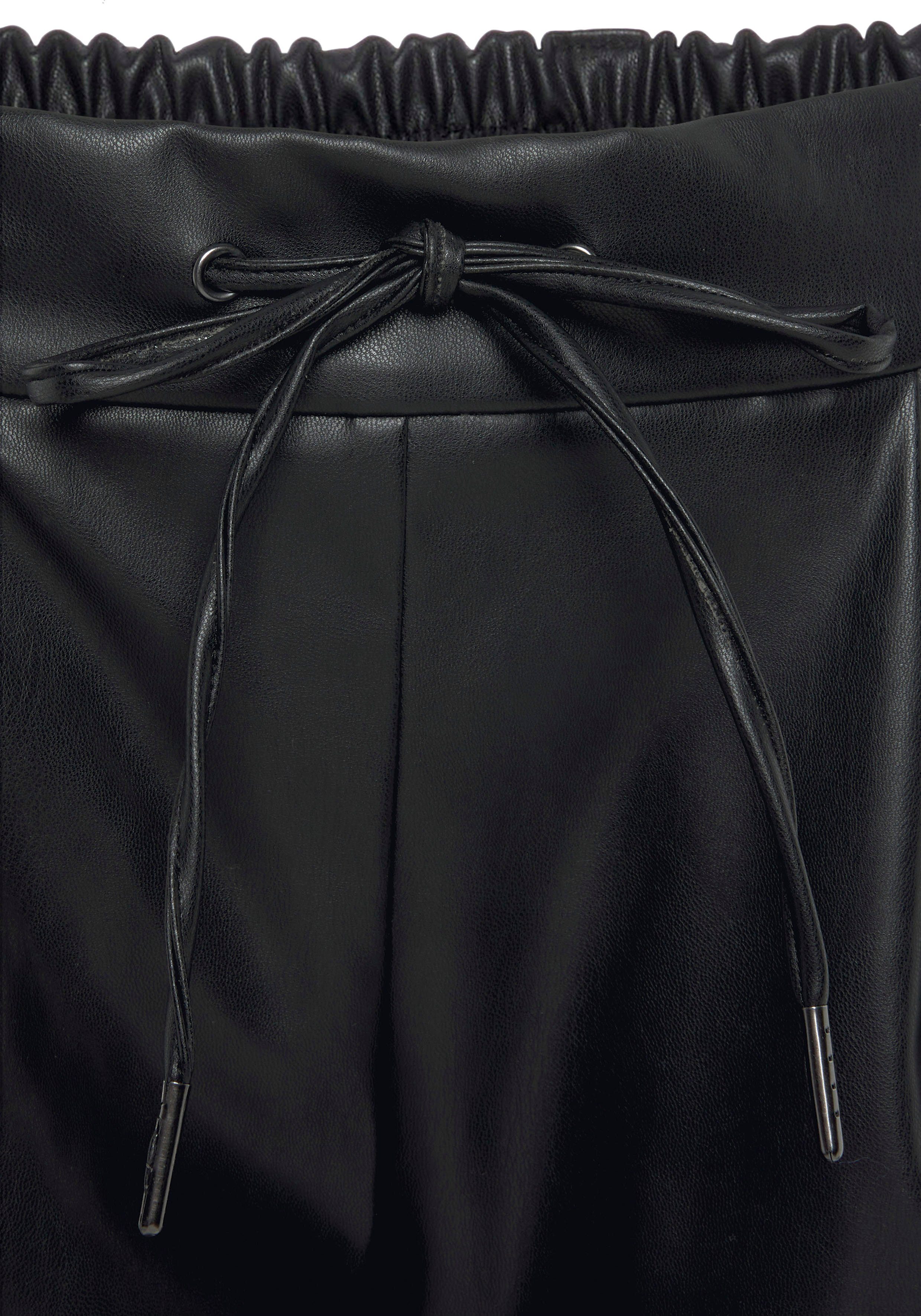 LASCANA Schlupfhose aus Lederimitat, bequeme Stoffhose, elegant-chic