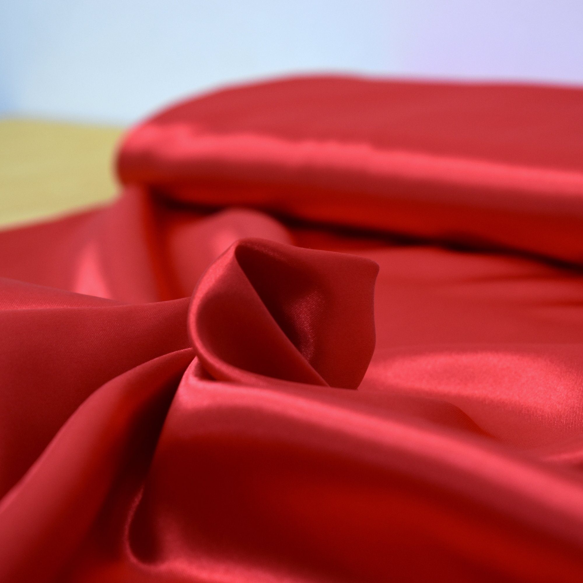 MAGAM-Stoffe Stoff "Estelle", Satin glänzend einfarbig uni ideal für Kleidung und Deko Meterware