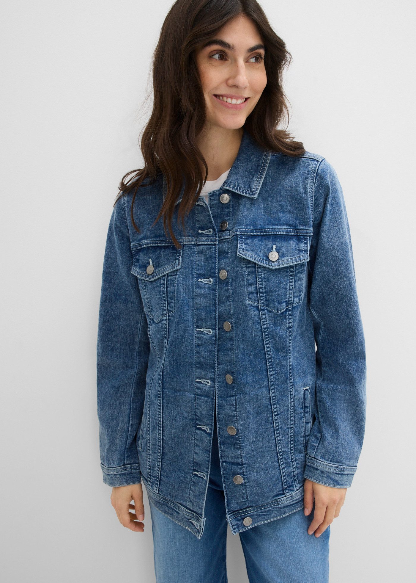 bonprix Jeansjacke loose fit Passform, weite Boyfriend-Form, mit Stretch-Anteil