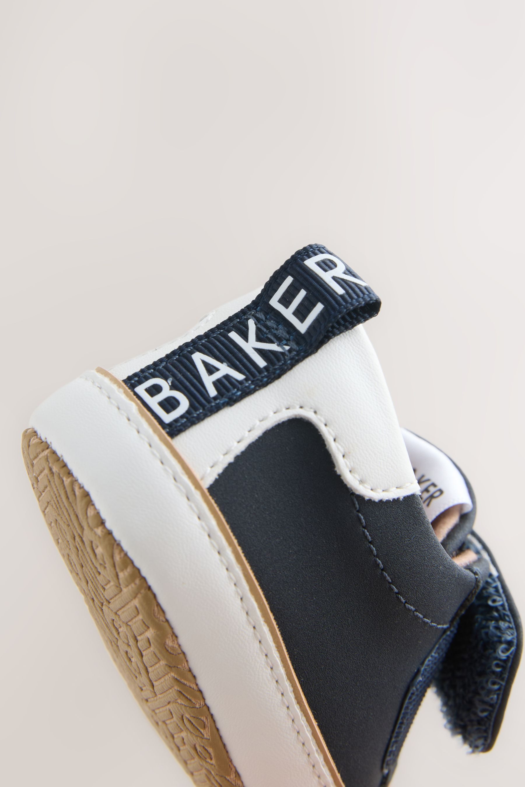 Baker by Ted Baker Baker by Ted Baker Baby Padders-Sneaker Sneaker (1-tlg)