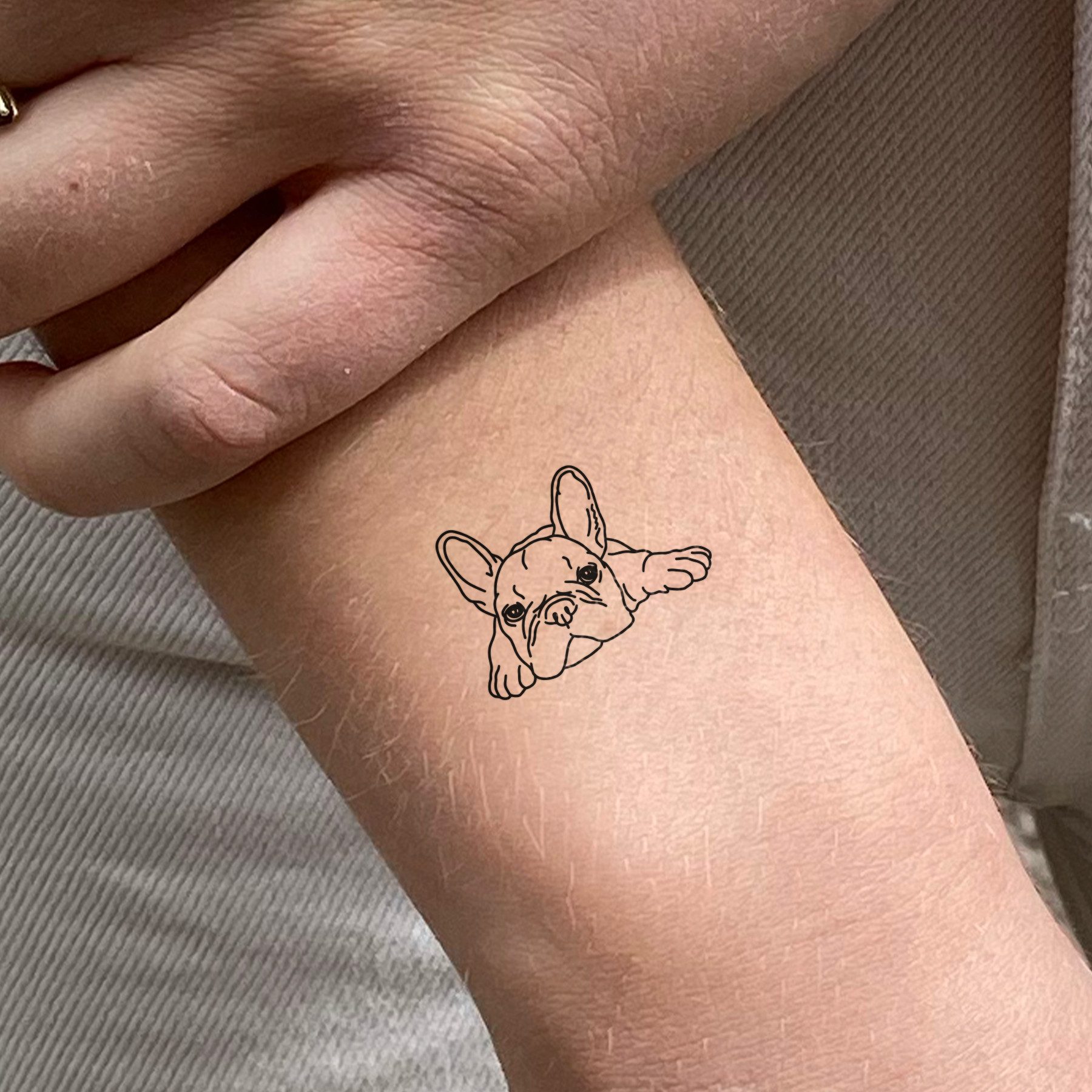 Inkster Schmuck-Tattoo Liegende Bulldogge Tattoo, wasserfestes temporäres Tattoo, 2 Wochen Halt