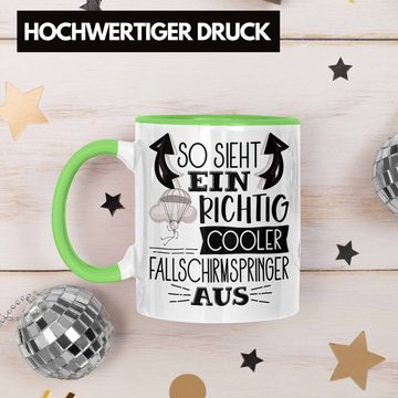 Trendation Tasse So Sieht Ein Richtig Cooler Fallschirmspringer Aus Geschenk Tasse Lus