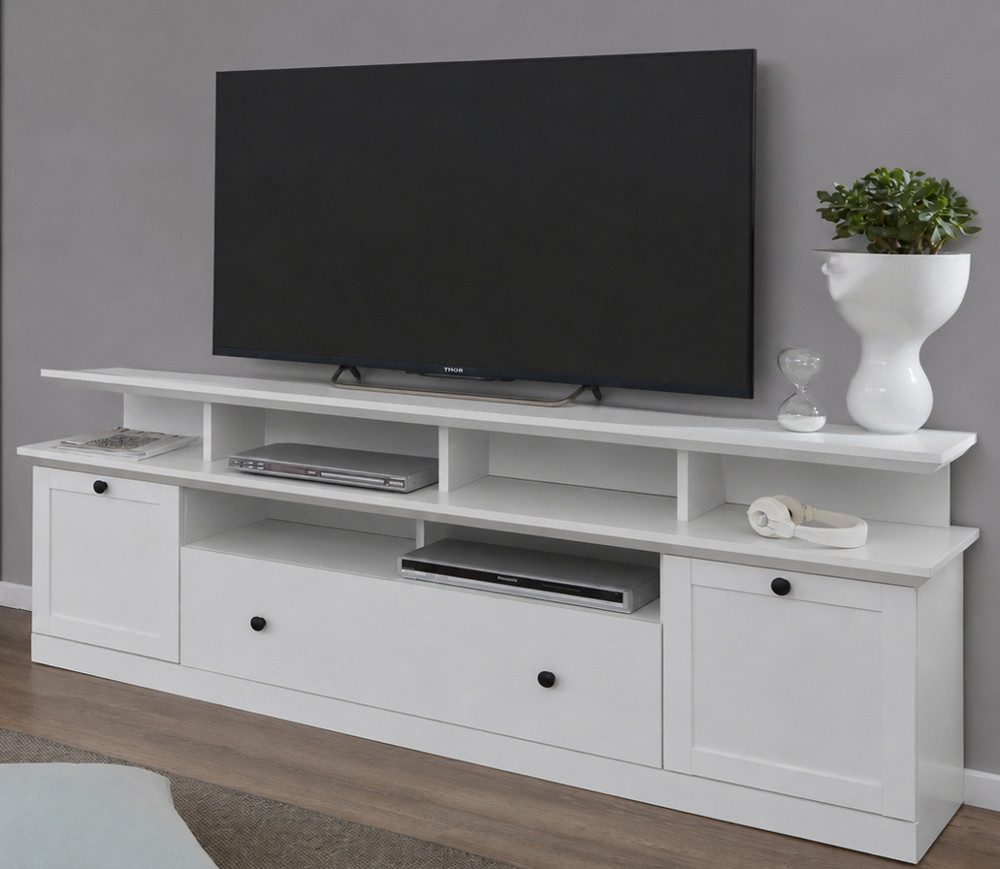 Furn.Design Lowboard Milla (TV Unterschrank in Weiß Landhaus, inklusive TV-Aufsatz, 177 x 65 cm), mit Stauraum und Komforthöhe