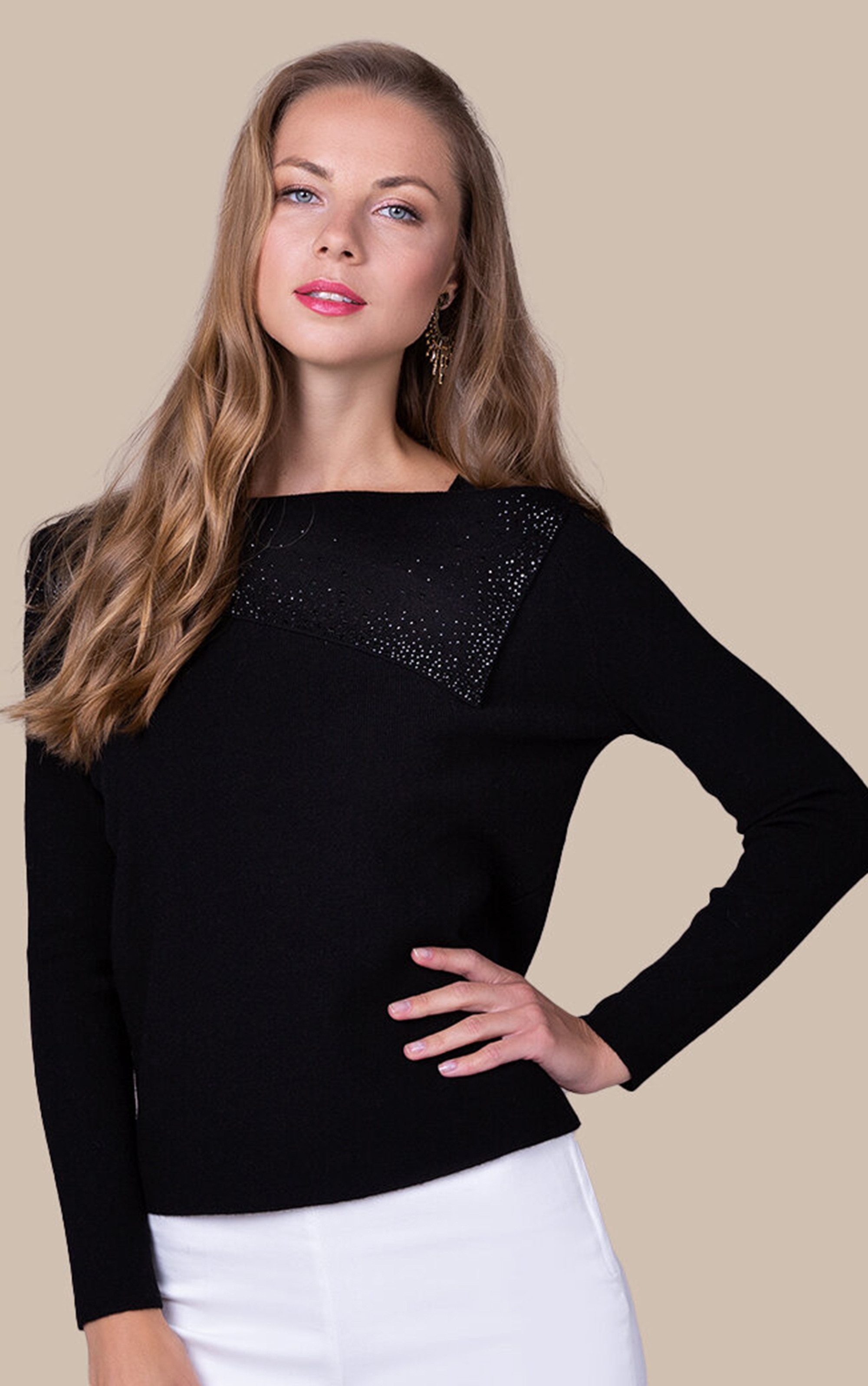 Strickpullover Pullover mit asymmetrischem Kragen und Glitzerdetails
