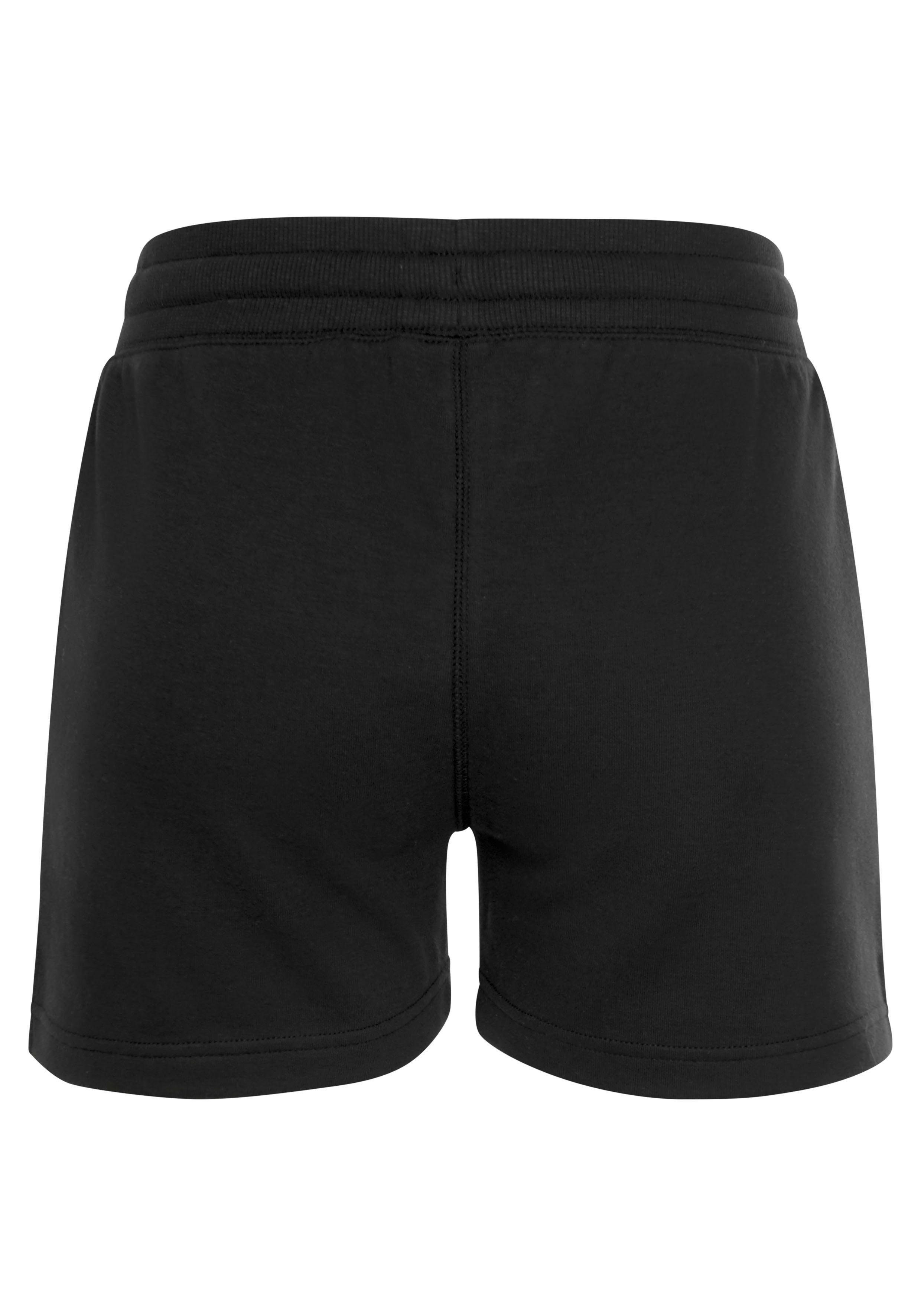 Bench. Loungewear Relaxshorts schwarz Loungeanzug Sweathose mit -Kurze Taschen, und seitliche Seitenschlitzen kurzen