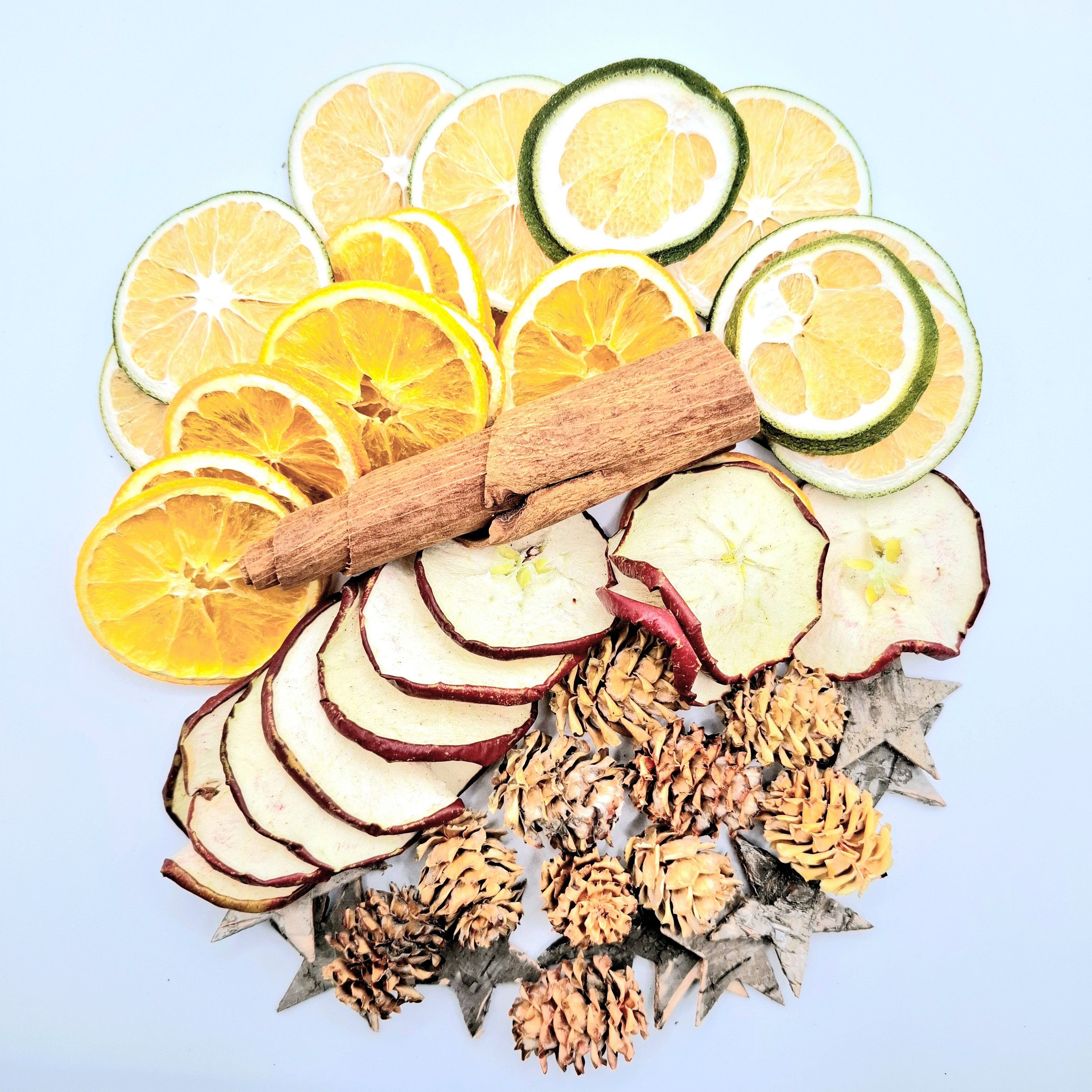 meytrade Bastelnaturmaterial Winter Bastelset Zapfen, Orange, Limette, Apfel, Zimtstange, Stern, (51-tlg), Kreativset aus Naturmaterialien