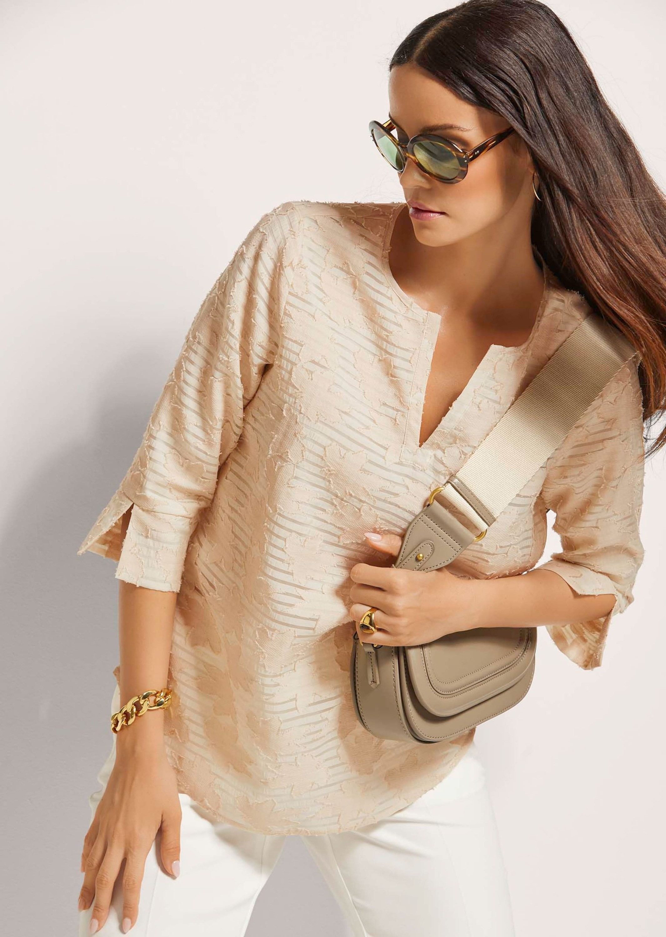 MADELEINE Kurzarmbluse Transparente Ausbrenner-Bluse