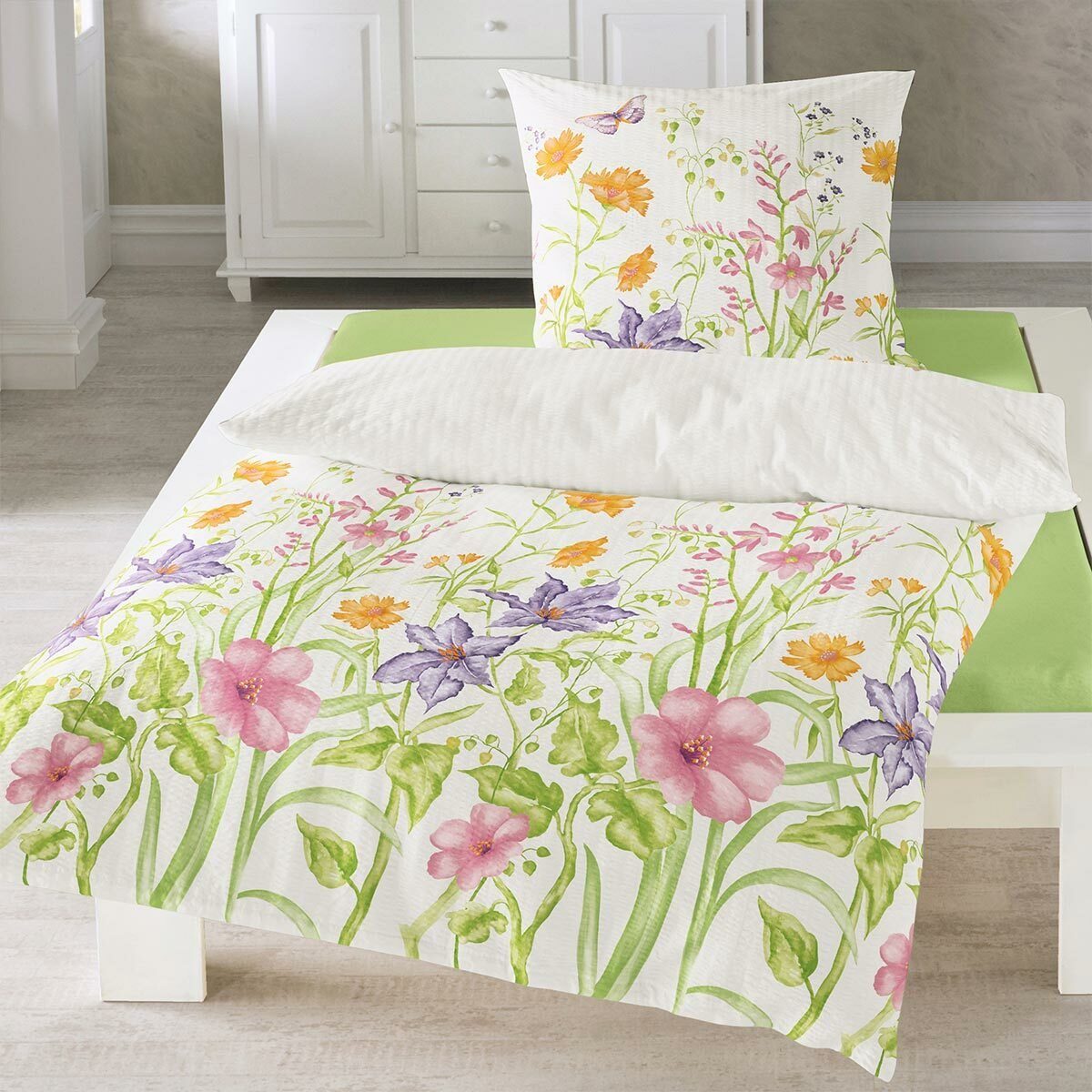 TRAUMSCHLAF Bettwäsche Blumenwiese, Seersucker, 2 teilig, luftig leichte bügelfreie Qualität