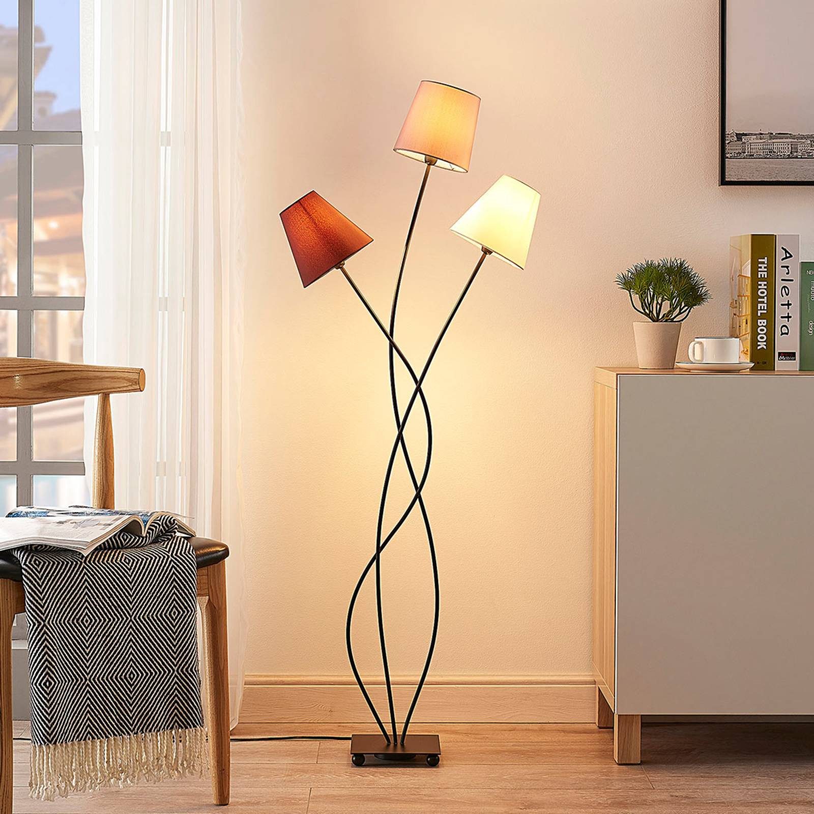 Lindby Stehlampe Melis, Creme IP20, 3 x 40 W