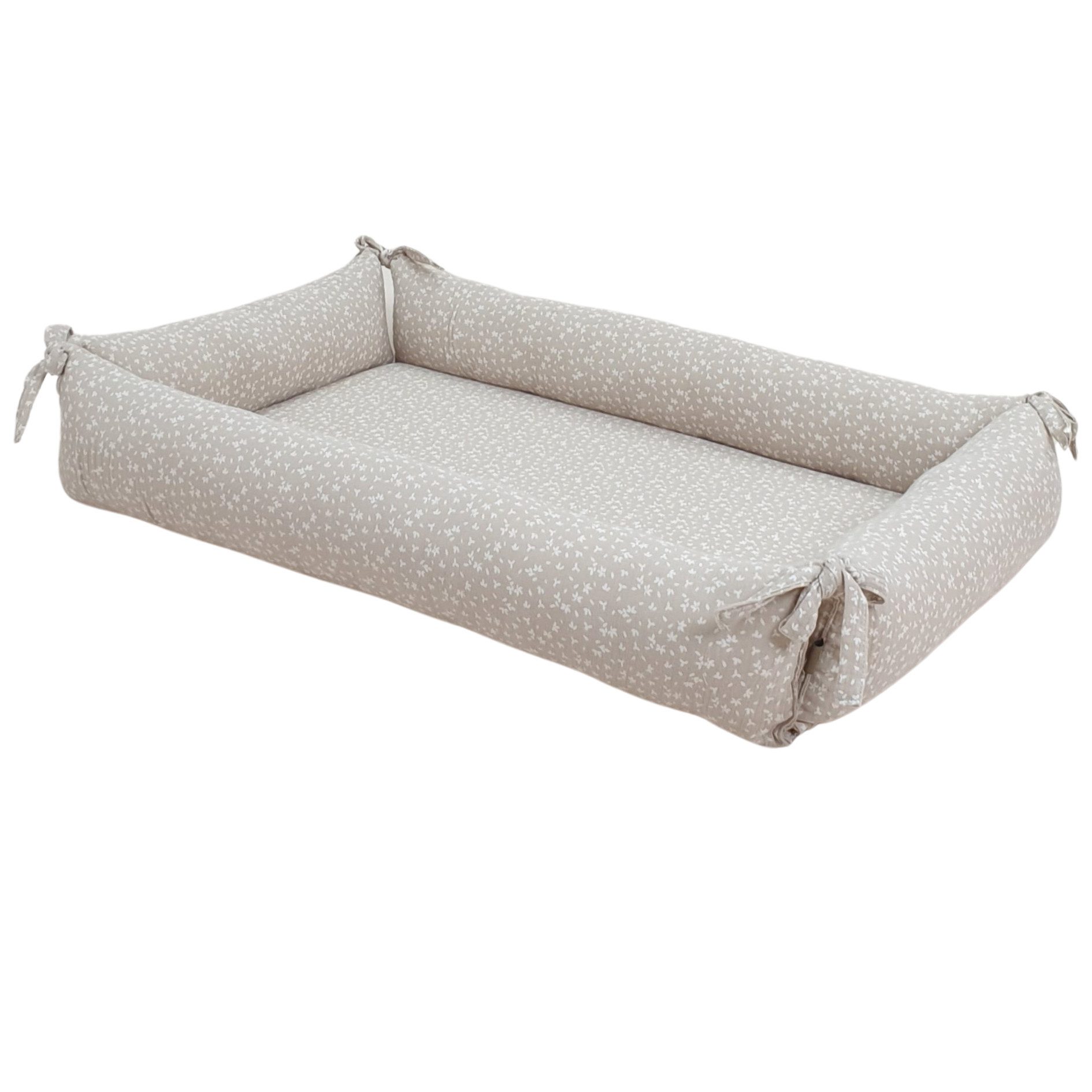 Babymajawelt Kuschelnest Babynest mit Matratze - Rechteck - Musselin BW, Herausnehmbare Matratze, Schlichtes Modernes Design
