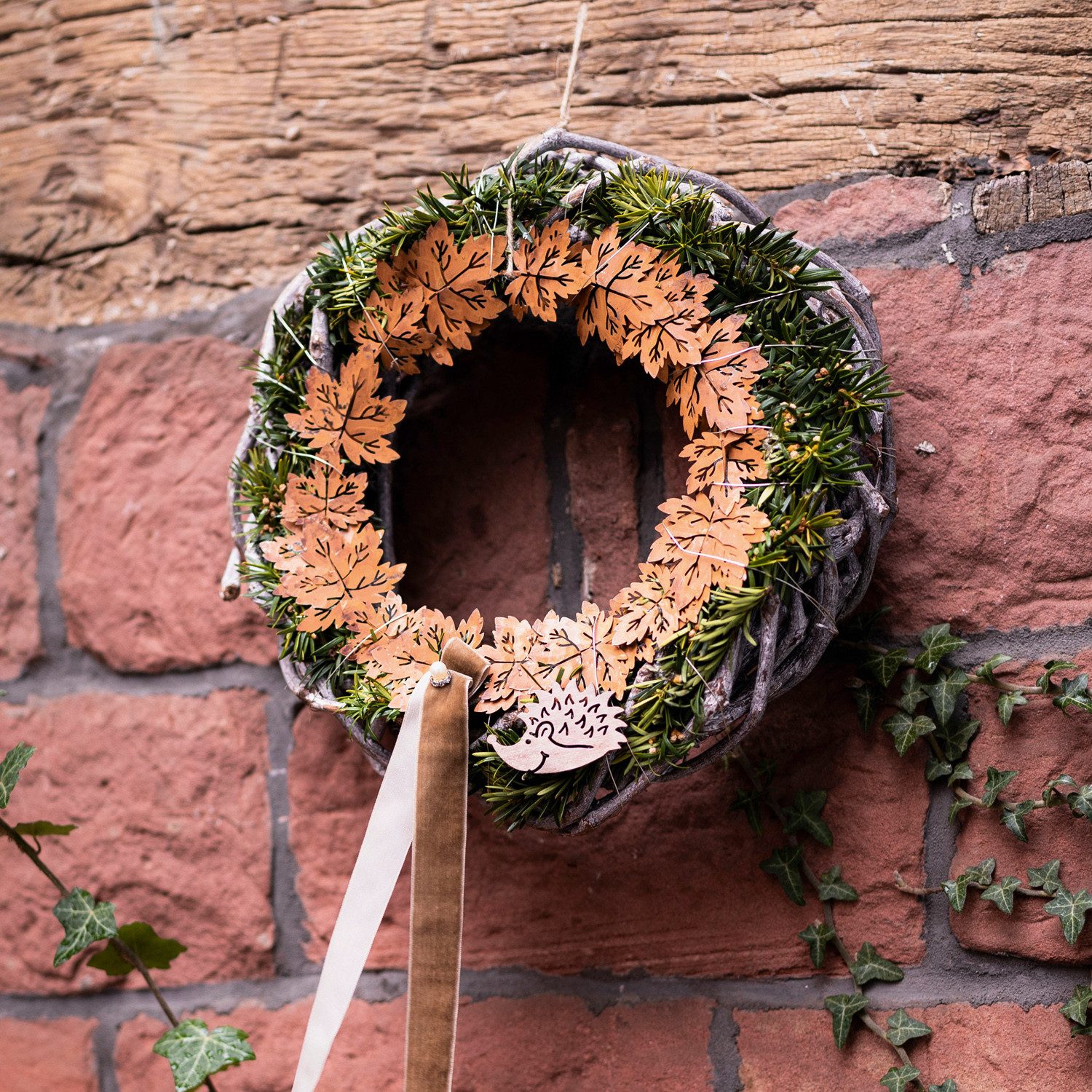 matches21 HOME & HOBBY Dekokranz Weinreben-Kranz weiß gekalkt in 20 cm für Basteln und Tisch-Deko, Kleiner Holz Rohling für Boho Wandkranz oder Deko Türkranz