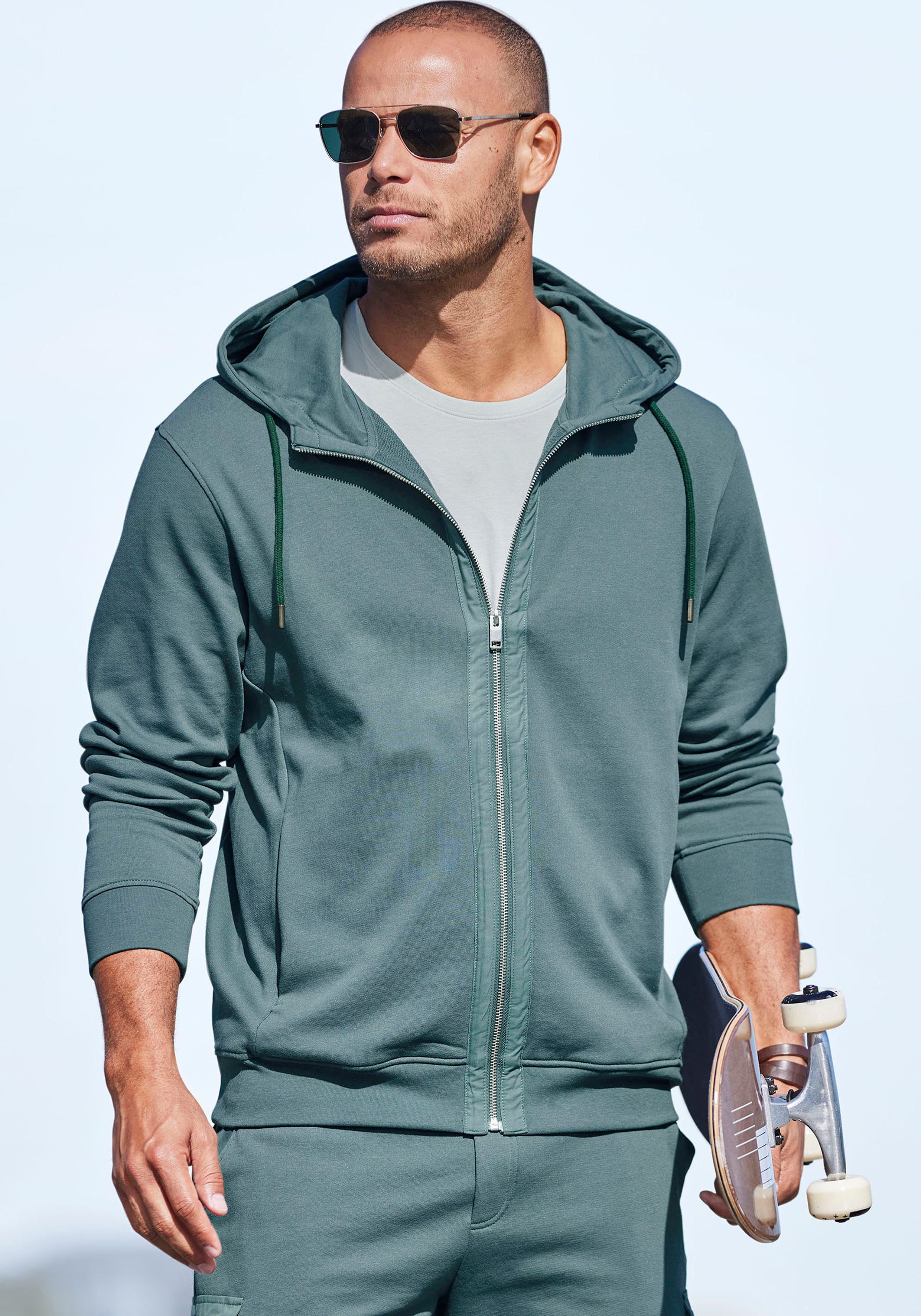 Kapuzensweatjacke