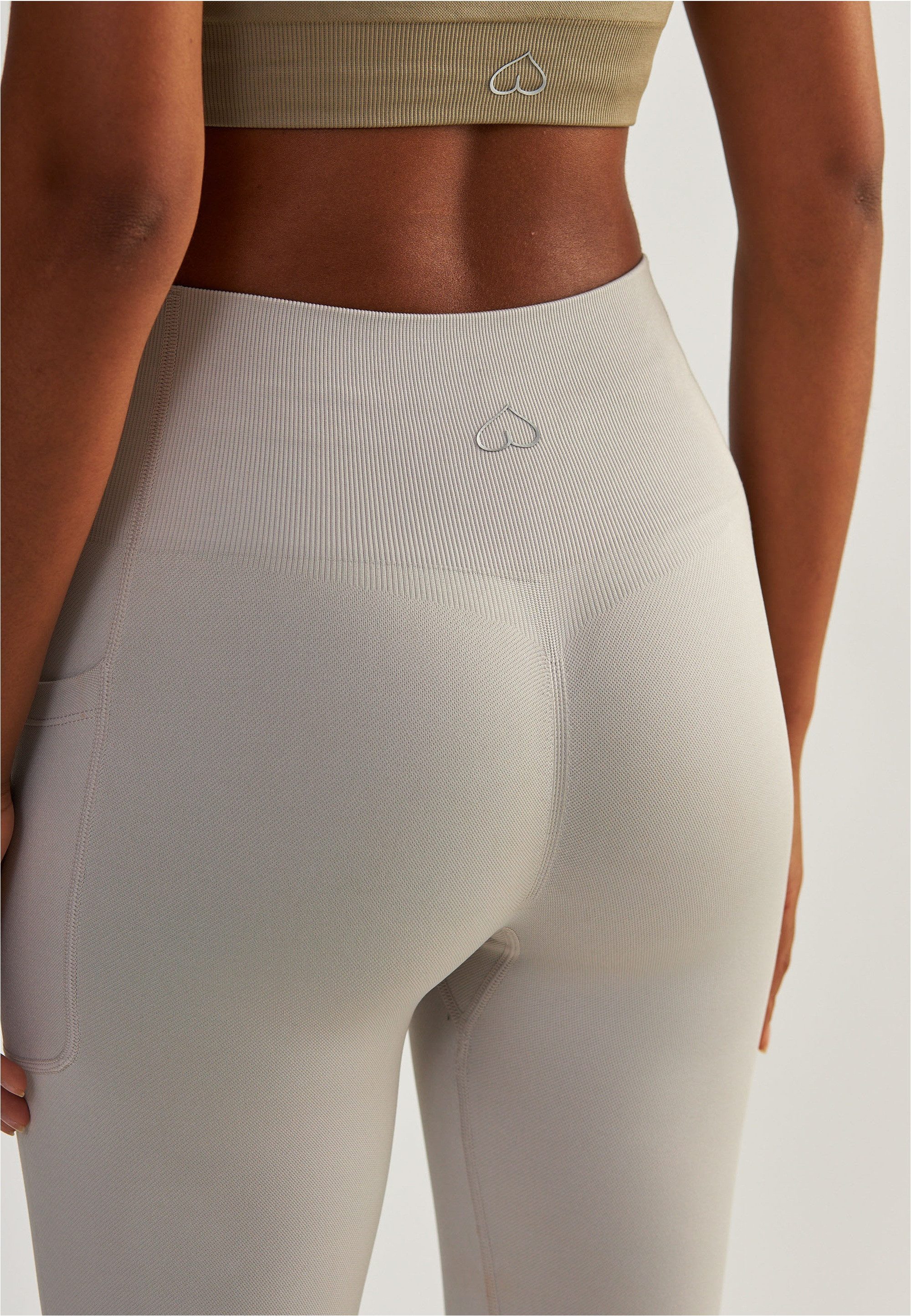 BeShaped Trainingstights Lift Me Up (1-tlg) mit atmungsaktiver Eigenschaft