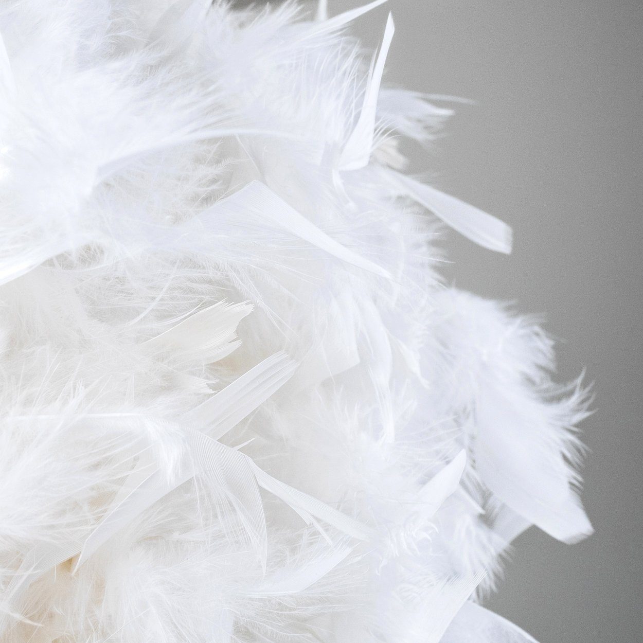 hofstein Pendelleuchte »Robella« moderne Hängelampe aus Metall/Kunststoff mit Federn in Weiß, ohne Leuchtmittel, Ø45cm, Höhe 130cm (kürzbar), E27