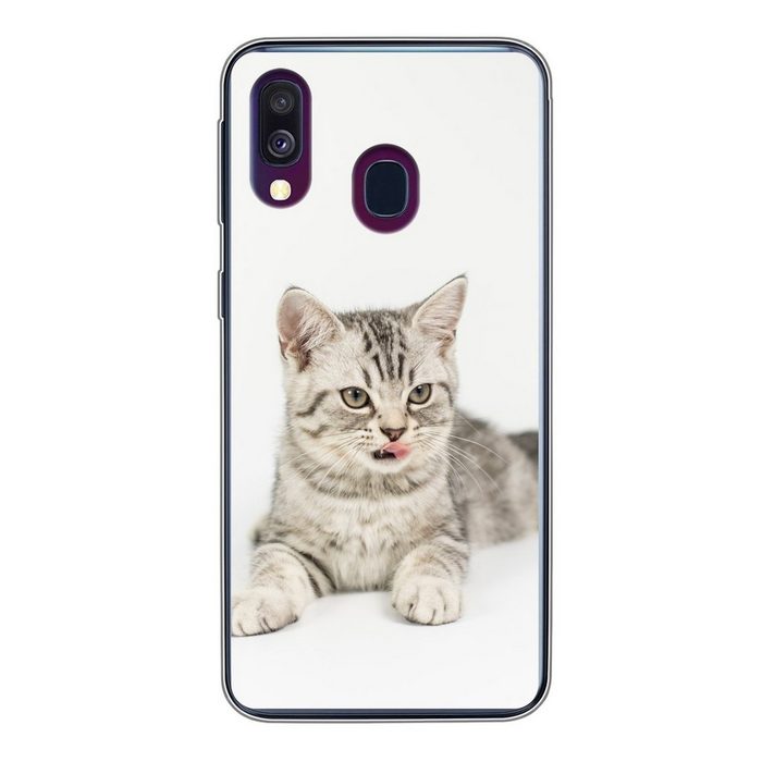 MuchoWow Handyhülle Kitten - Weiß - Sohle - Mädchen - Kinder - Jungen - Kind Handyhülle Samsung Galaxy A40 Smartphone-Bumper Print Handy