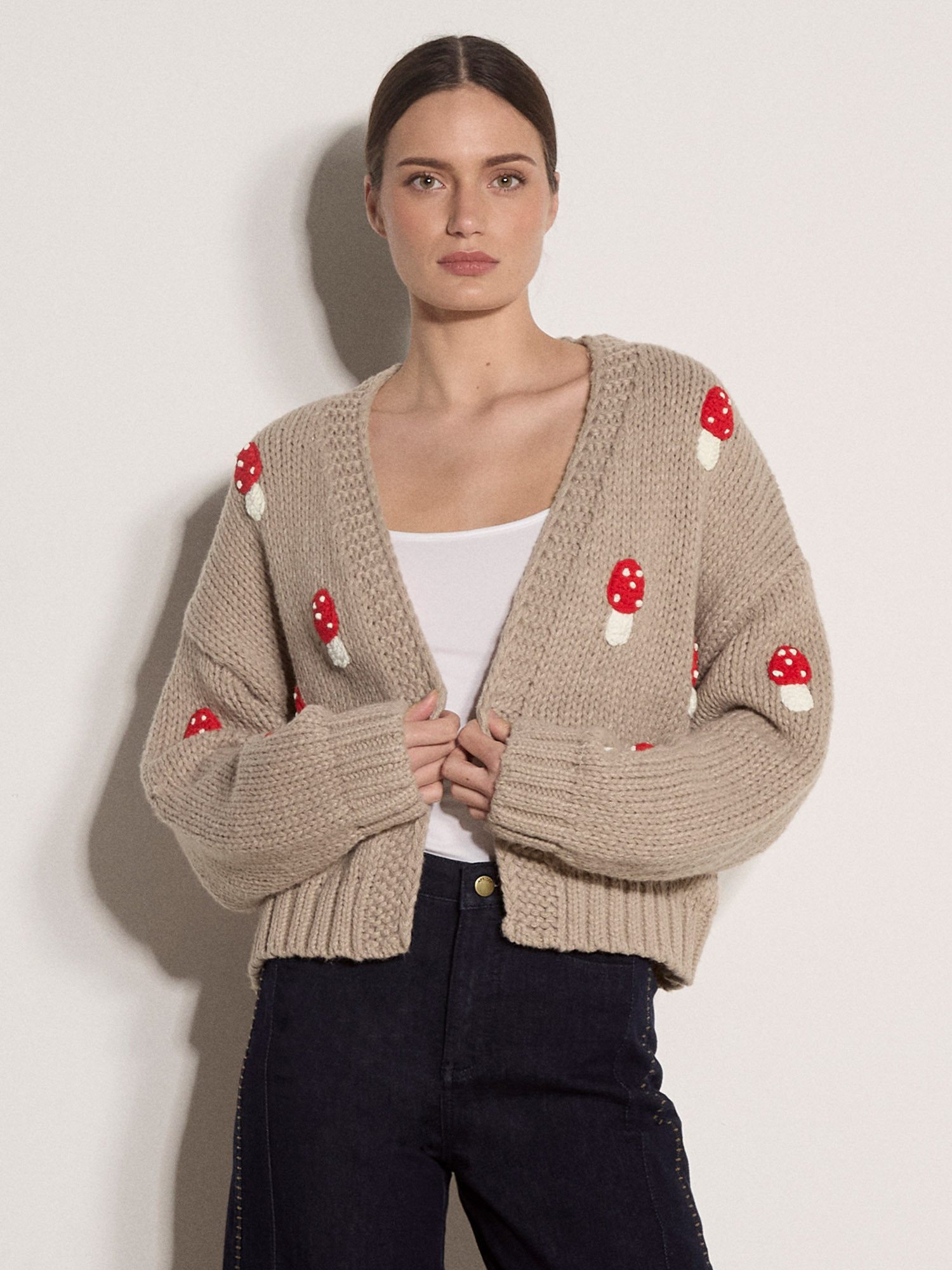 Apricot Cardigan Grob gestrickte Strickjacke mit Pilzen