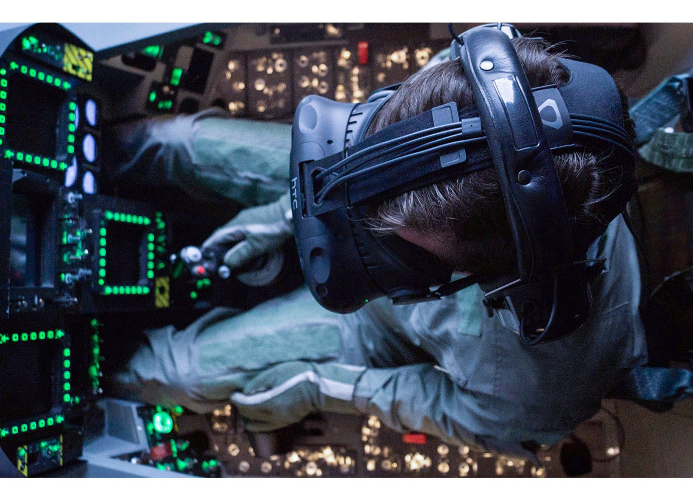 Jochen Schweizer Erlebnisgutschein Flugsimulator Kampfjet F18 in Zürich, Schneller, als erlaubt!