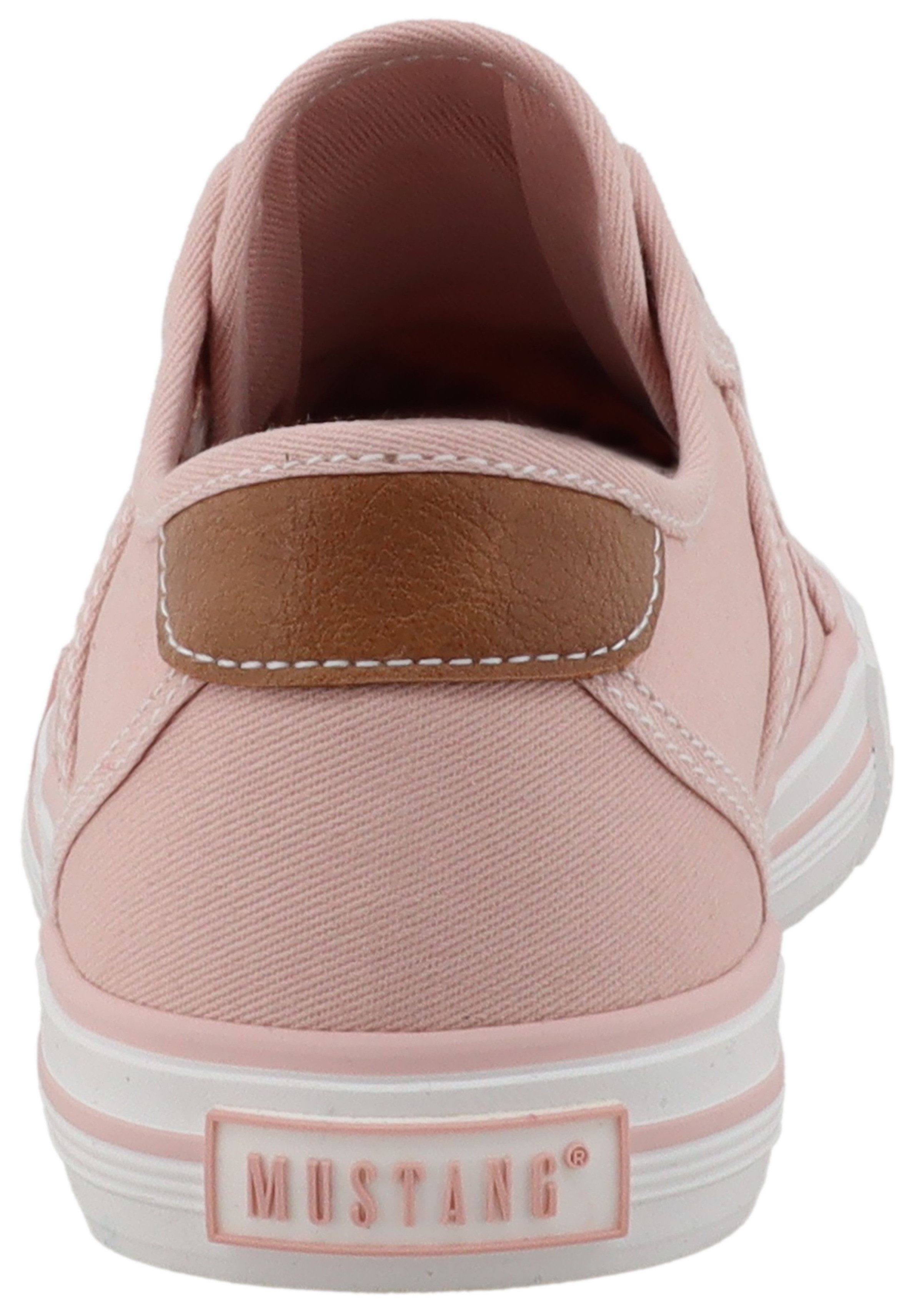 Mustang Shoes Gaspare Slip-On Sneaker Freizeitschuh, Slipper, Halbschuh mit Kontrastnähten